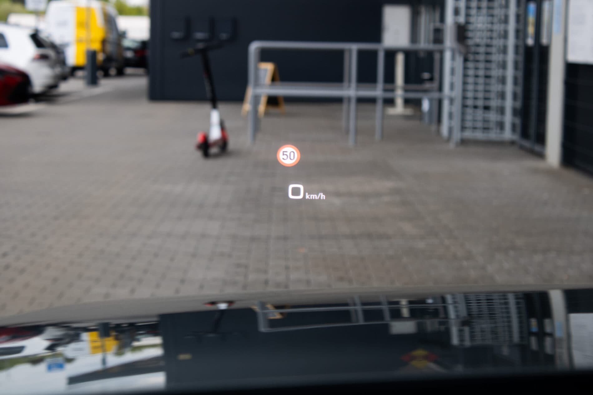 2018 AUDI A4, sivá kombi, 182 788 km