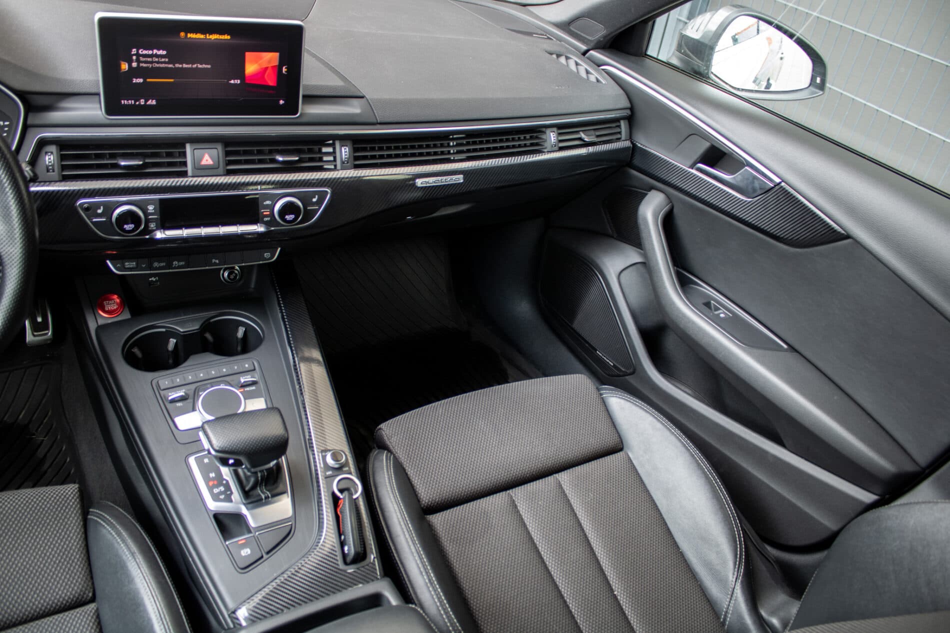 2018 AUDI A4, sivá kombi, 182 788 km
