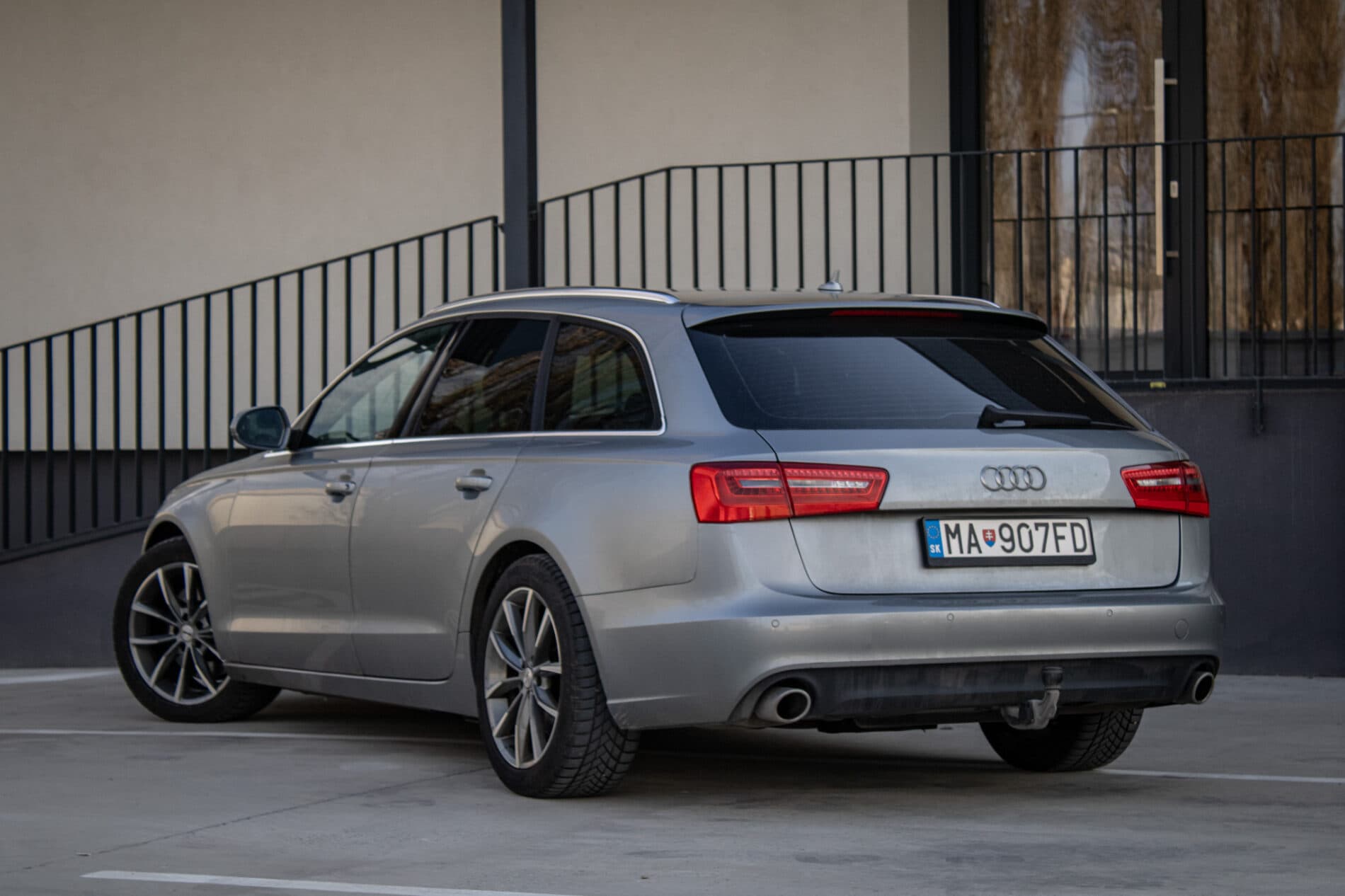 2011 AUDI A6, sivá kombi, 309 675 km
