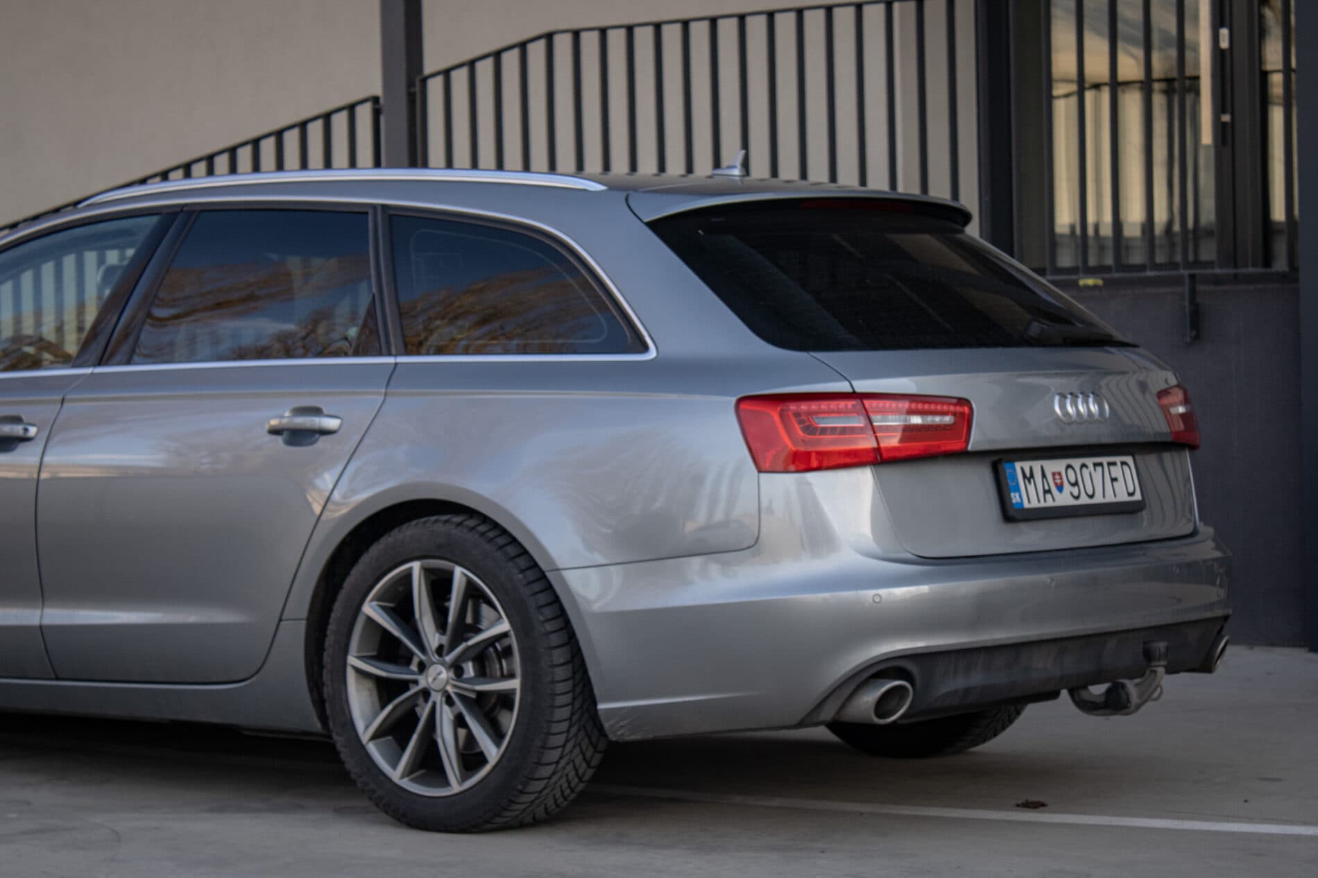 2011 AUDI A6, sivá kombi, 309 675 km