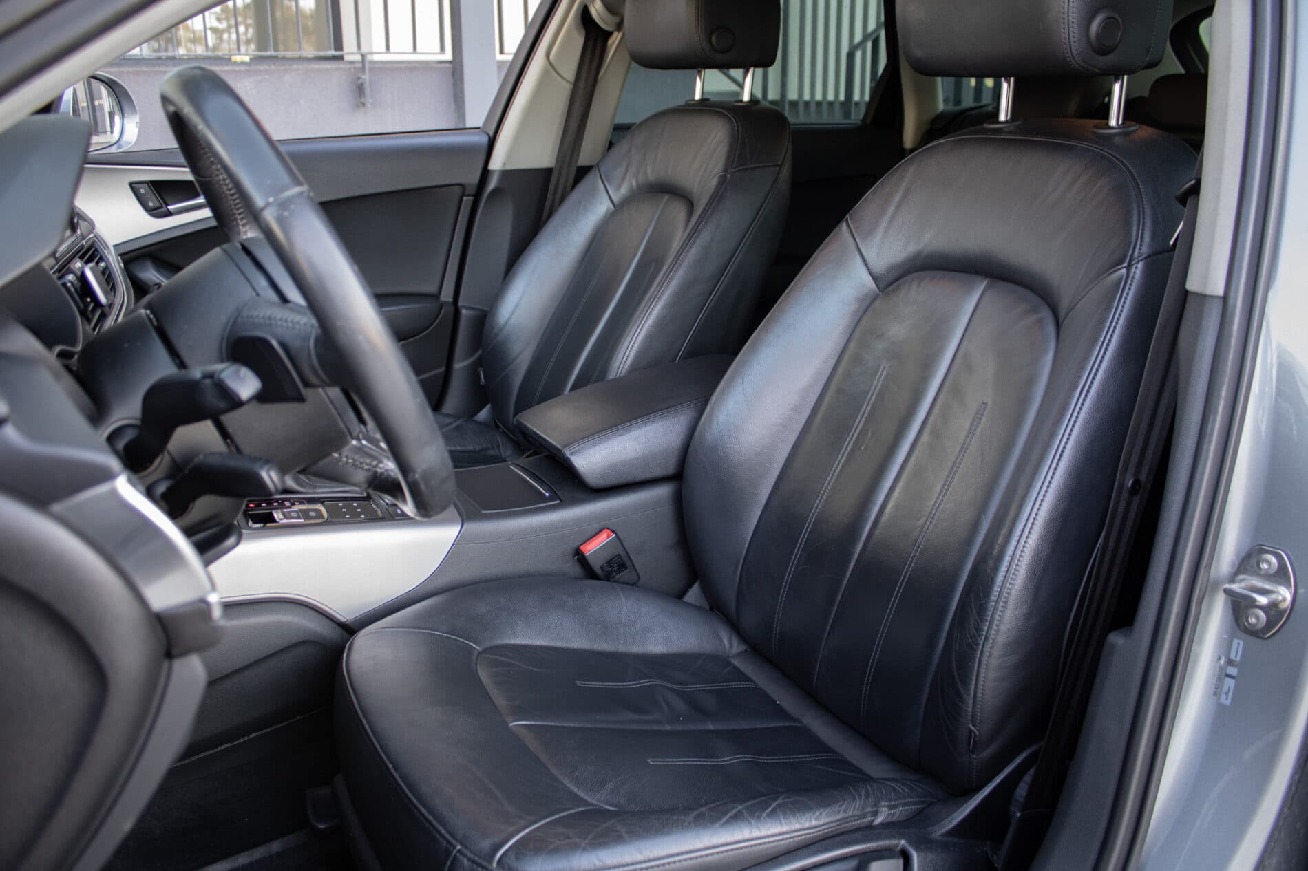 2011 AUDI A6, sivá kombi, 309 675 km