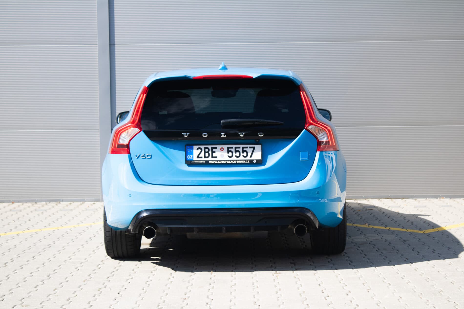2017 Volvo V60 Polestar, modrá kombi, 57 641 km