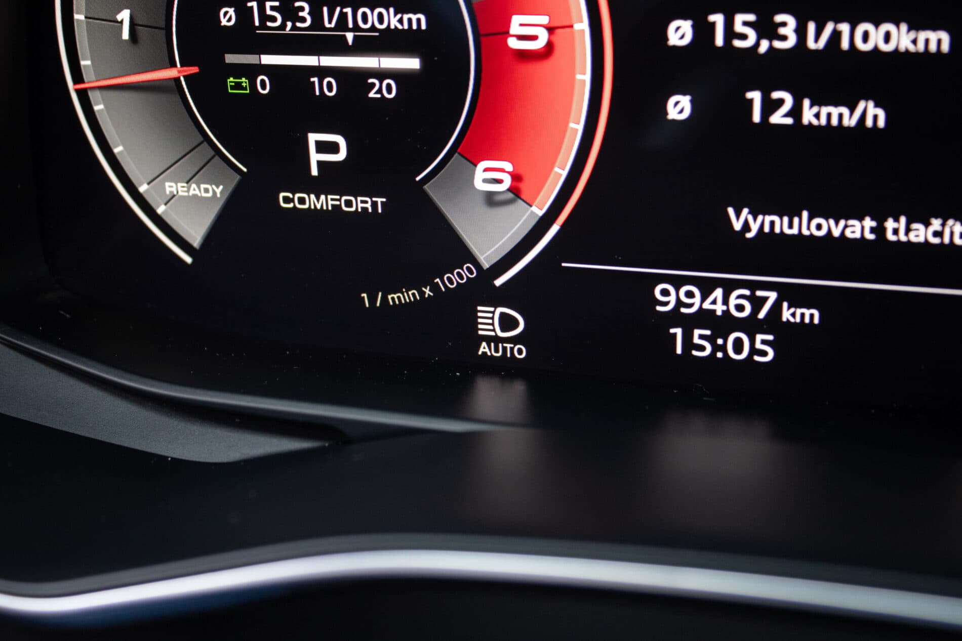 2021 AUDI S6, modrá sedan, 99 467 km
