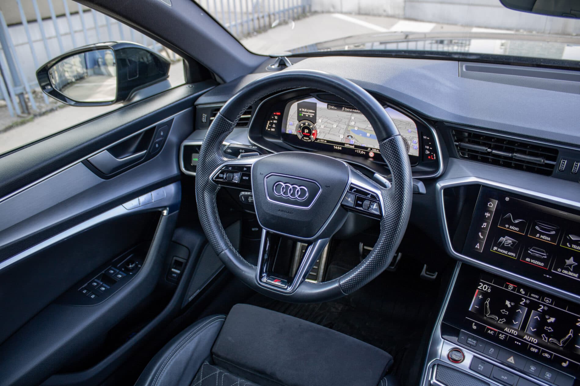 2021 AUDI S6, modrá sedan, 99 467 km