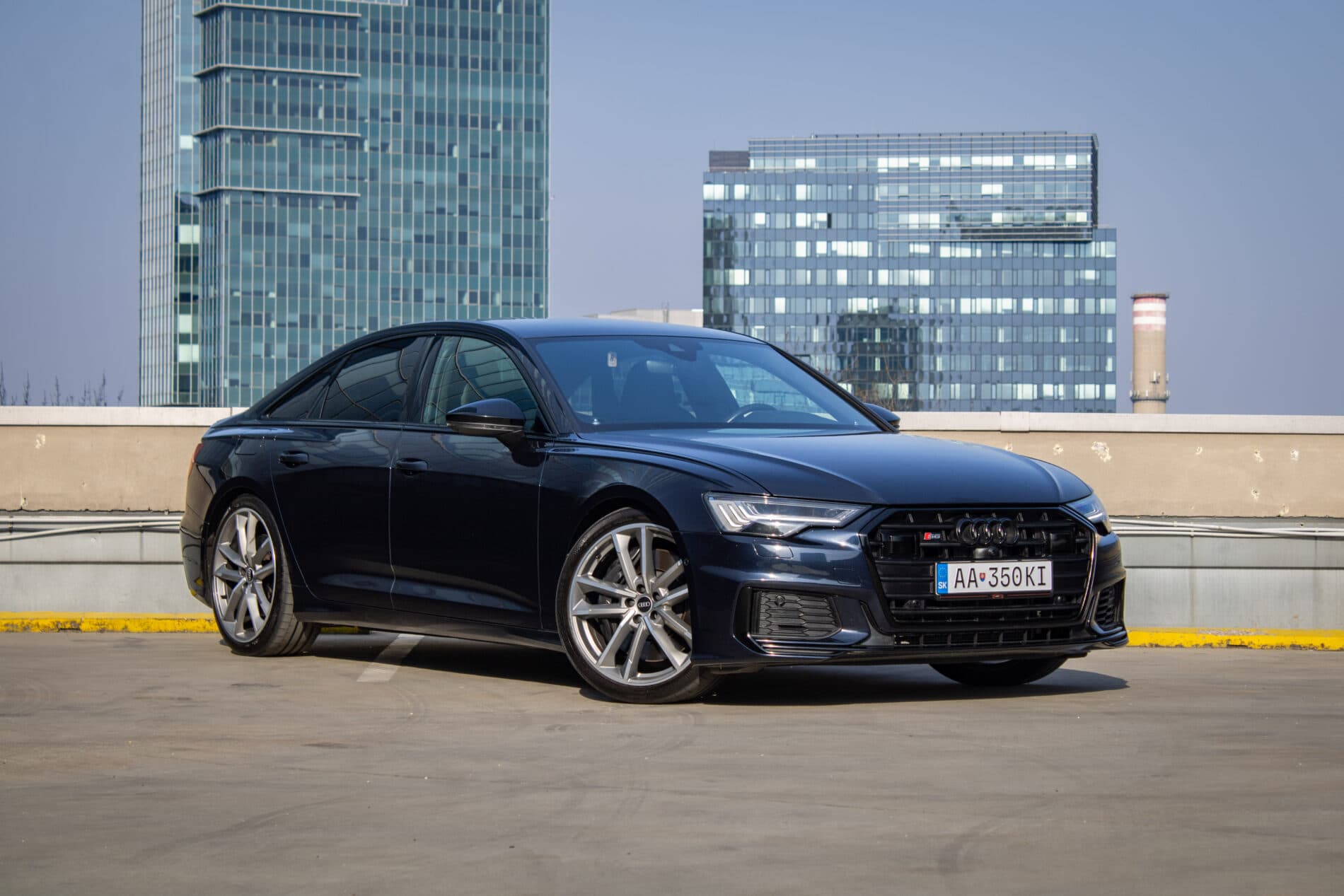 2021 AUDI S6, modrá sedan, 99 467 km