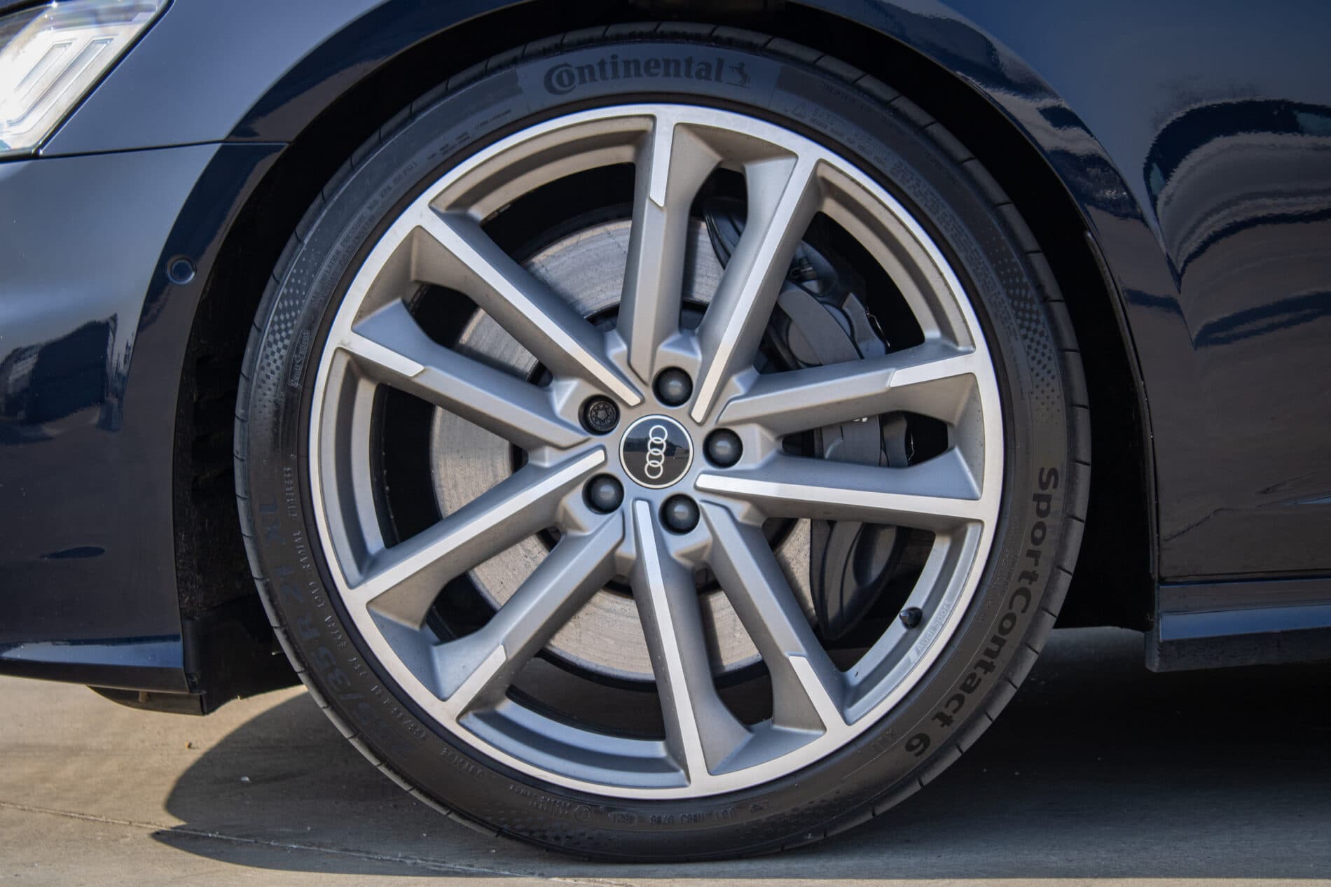 2021 AUDI S6, modrá sedan, 99 467 km