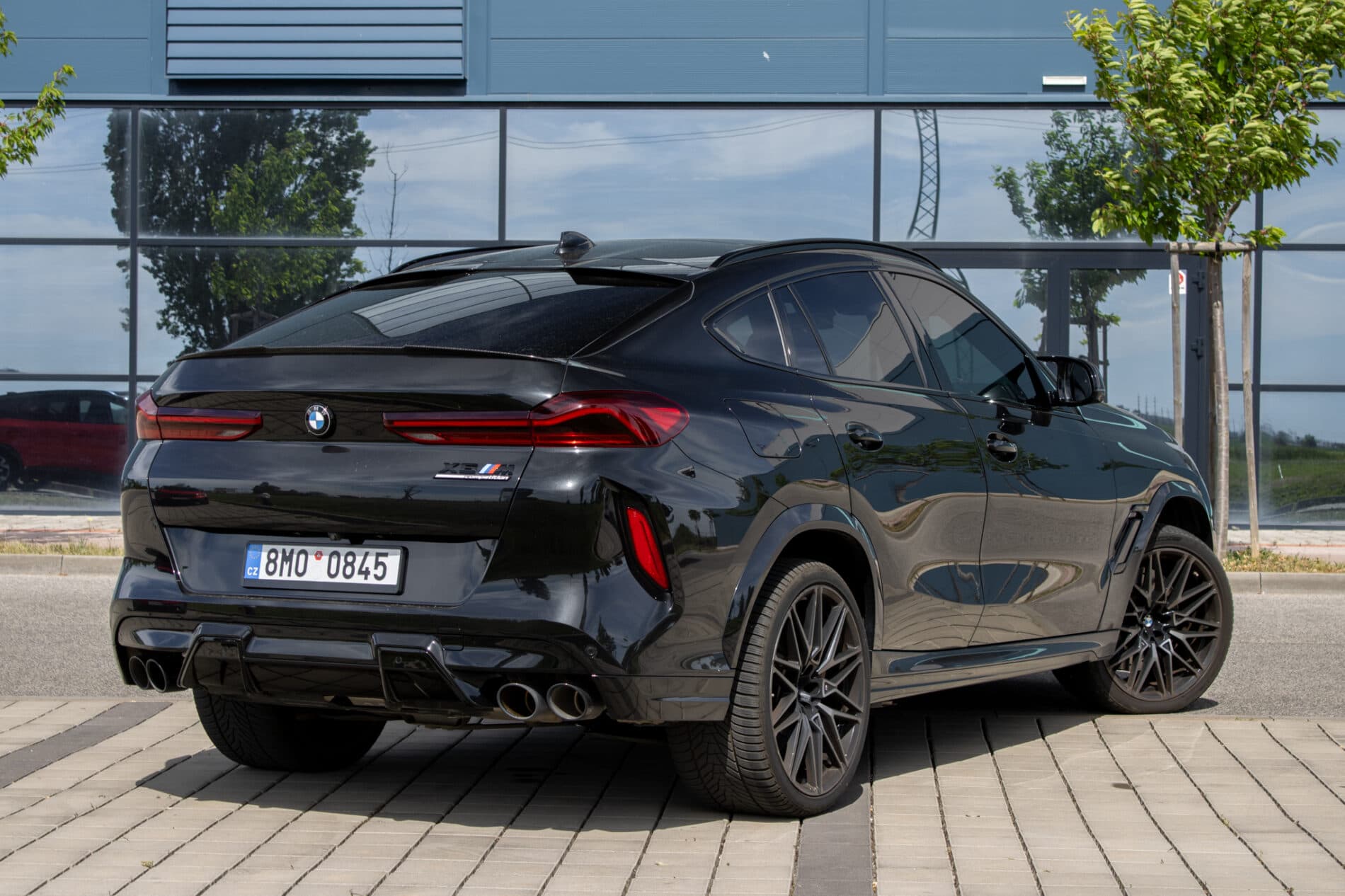 2020 BMW X6 M, čierna suv, 108 787 km