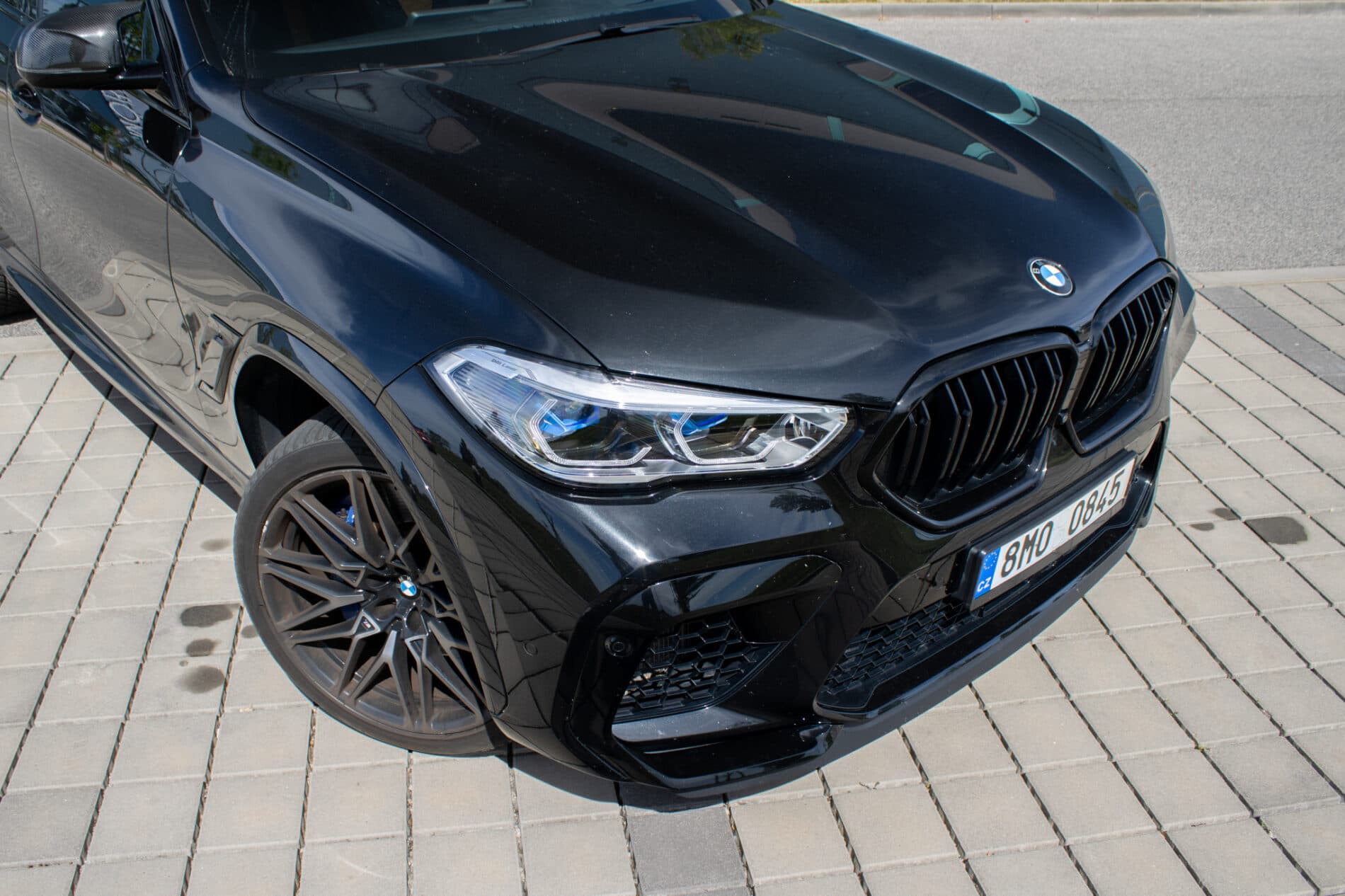 2020 BMW X6 M, čierna suv, 108 787 km