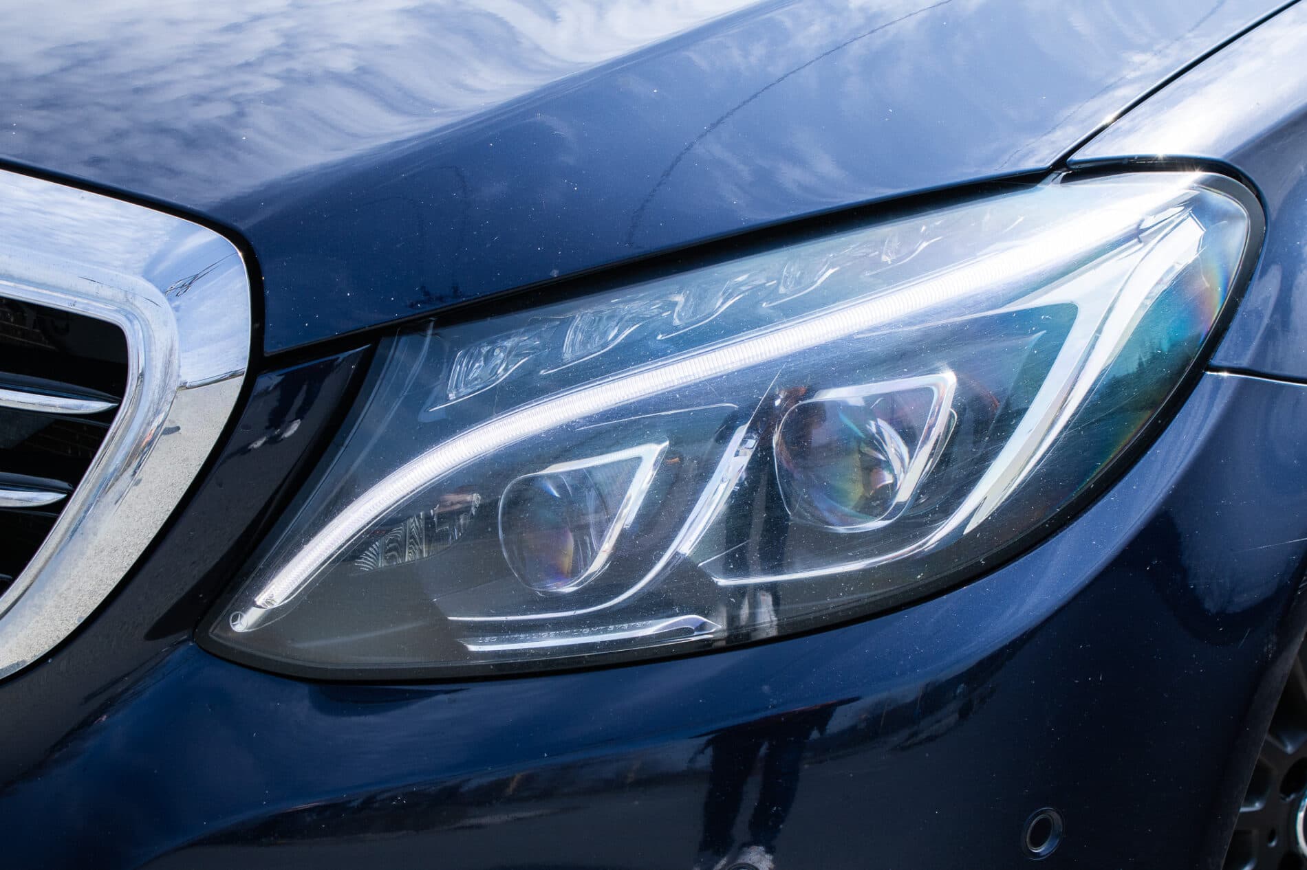 2015 Mercedes-Benz C 400, modrá sedan, 191 643 km