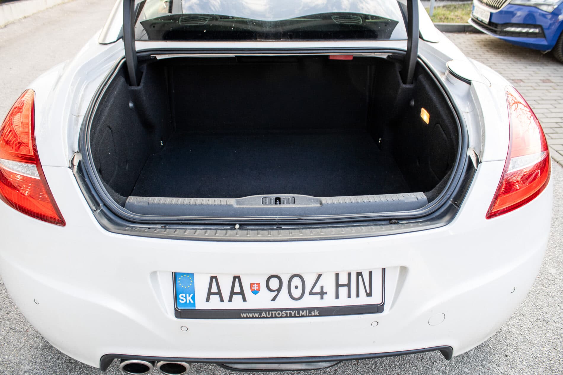2012 Peugeot RCZ, biela kupé, 171 601 km