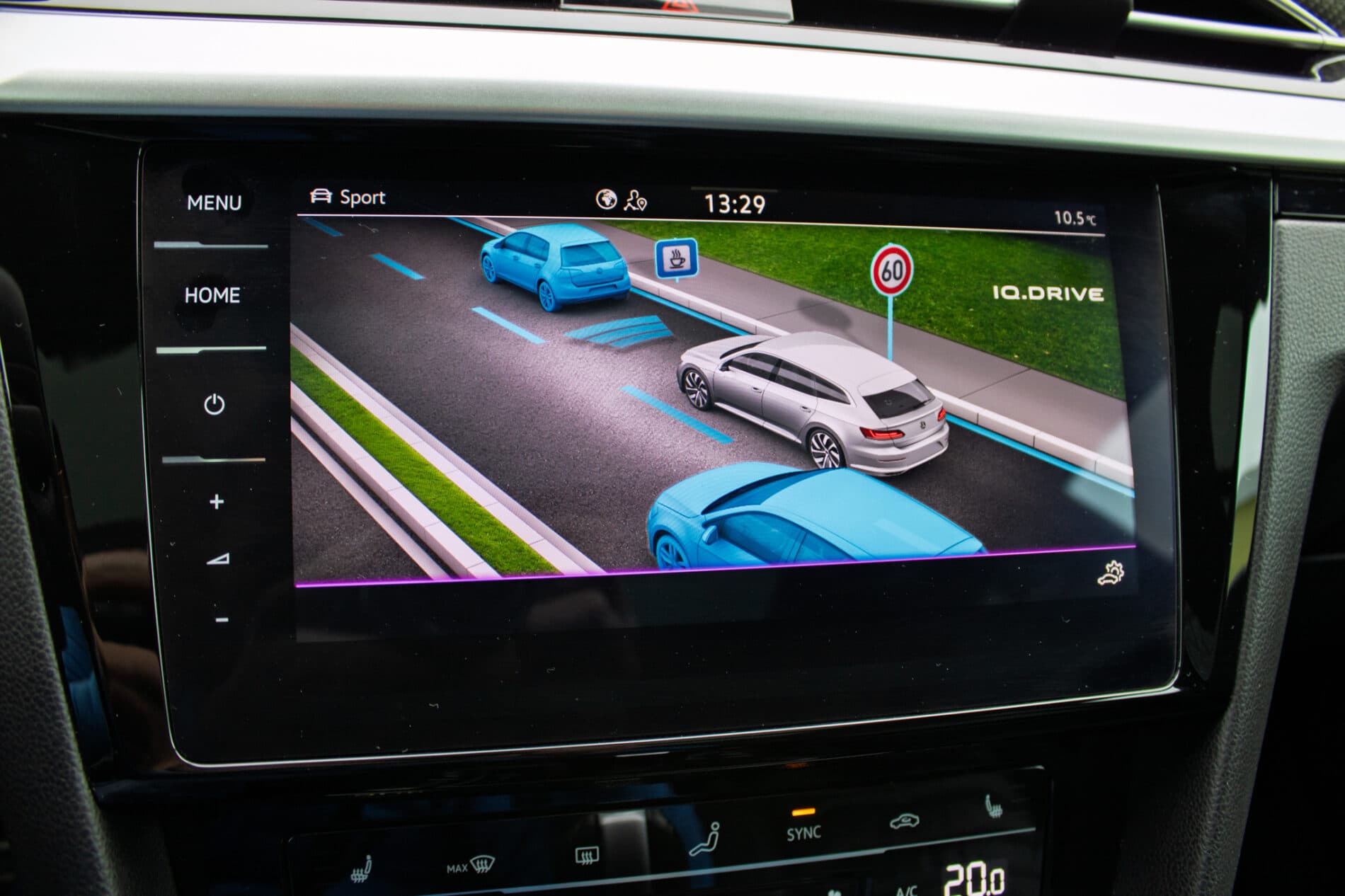 2022 Volkswagen Arteon R, biela kombi, 64 564 km