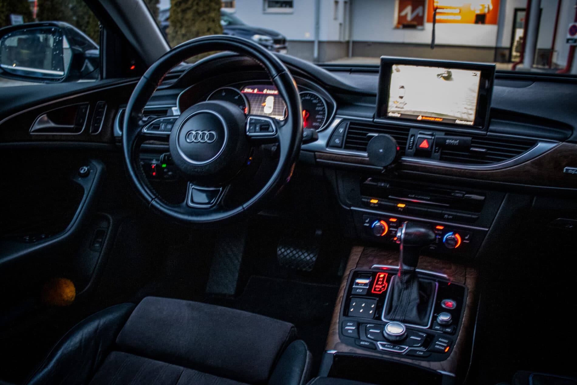 2012 AUDI A6, sivá sedan, 252 593 km