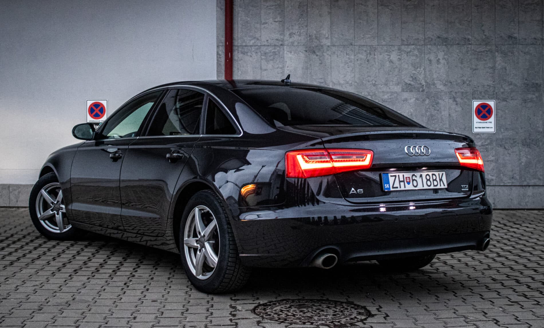 2012 AUDI A6, sivá sedan, 252 593 km