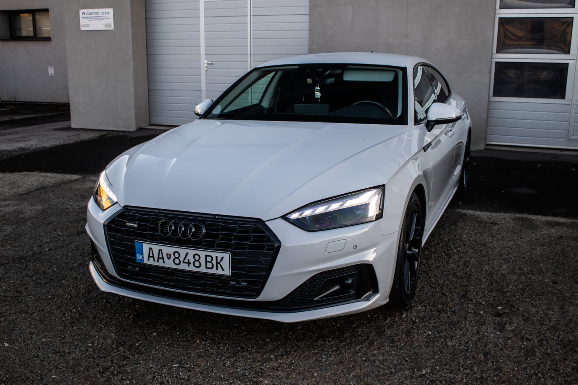 2022 AUDI A5, biela kupé, 61 249 km