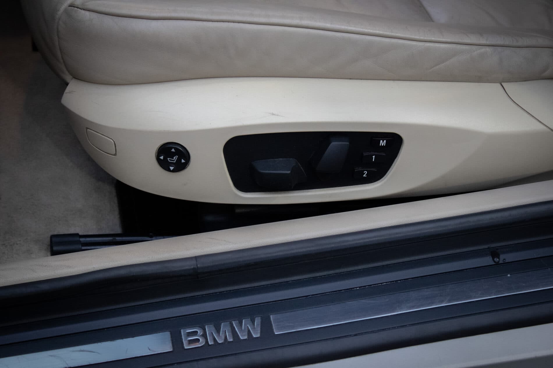 2007 BMW 330d, sivá kupé, 189 104 km