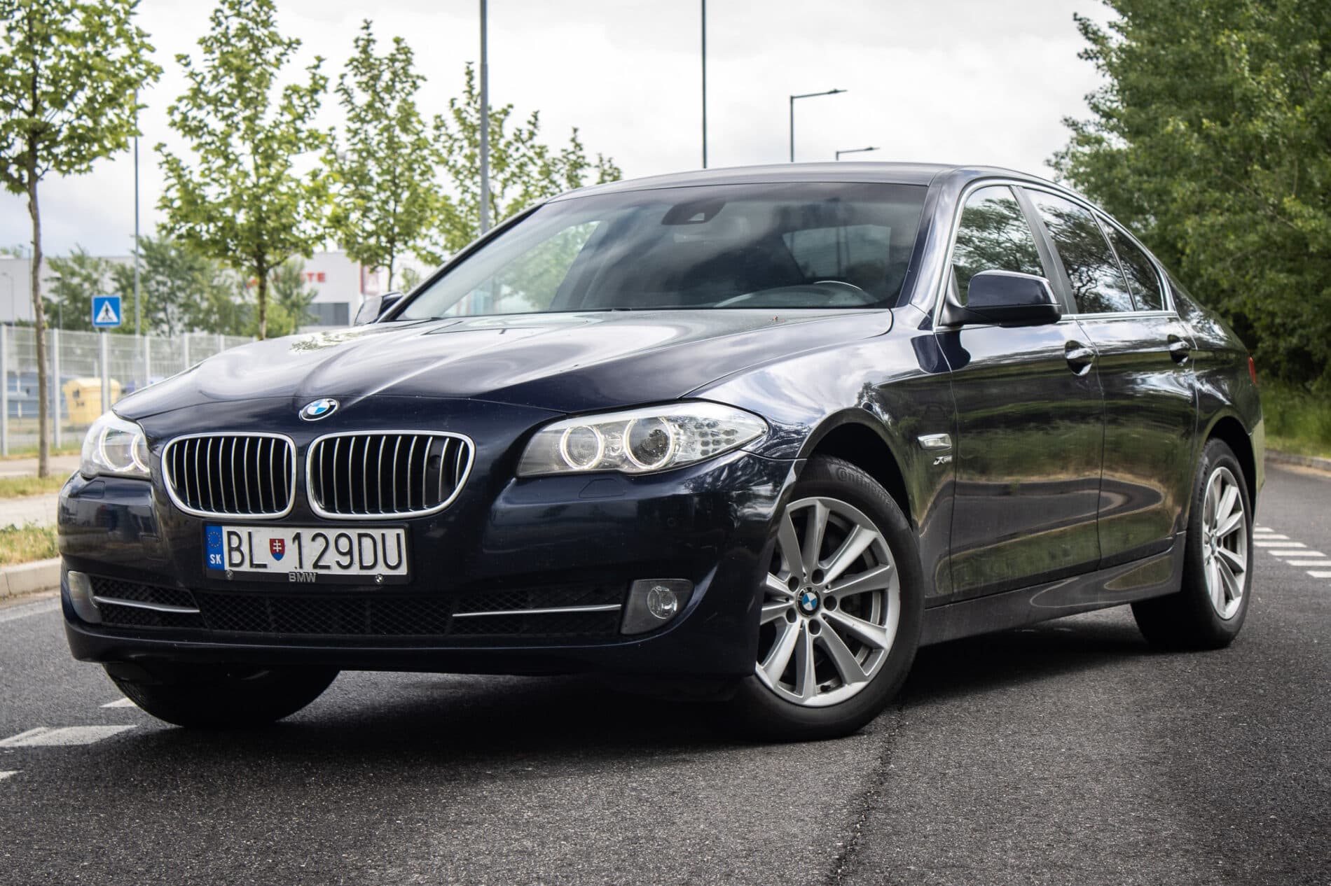 2012 BMW 530d, béžová sedan, 281 350 km