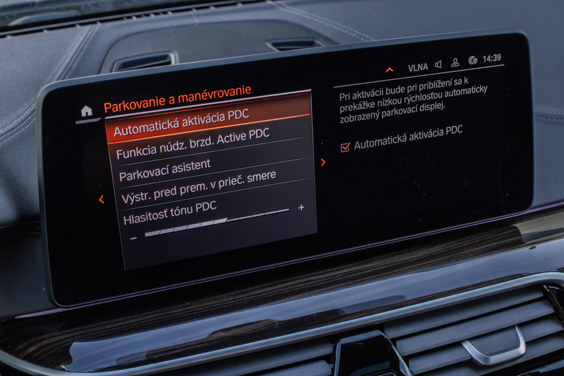 2021 BMW 540d, sivá sedan, 46 152 km