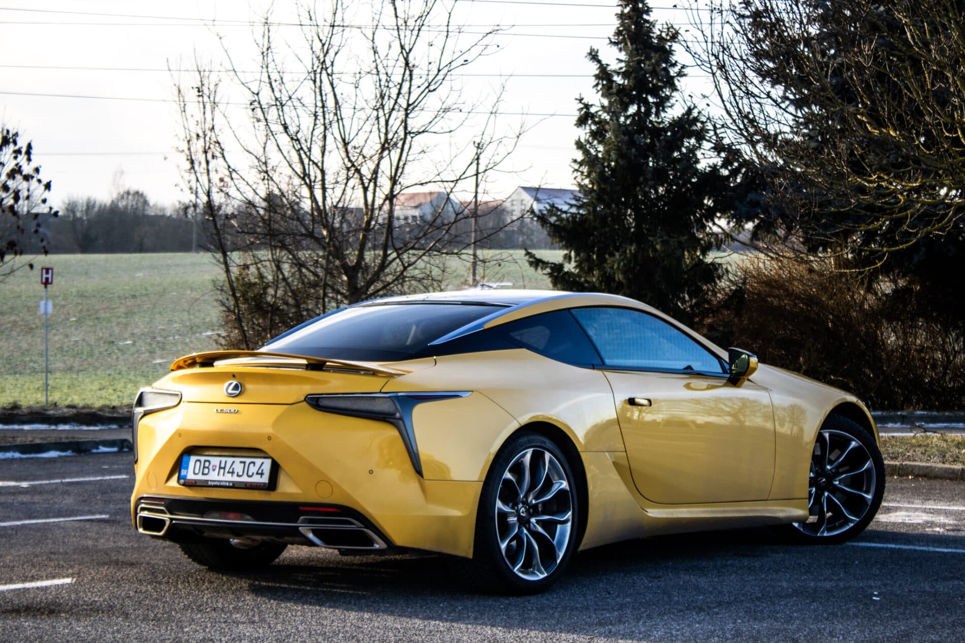2023 Lexus LC 500, žltá kupé, 33 321 km