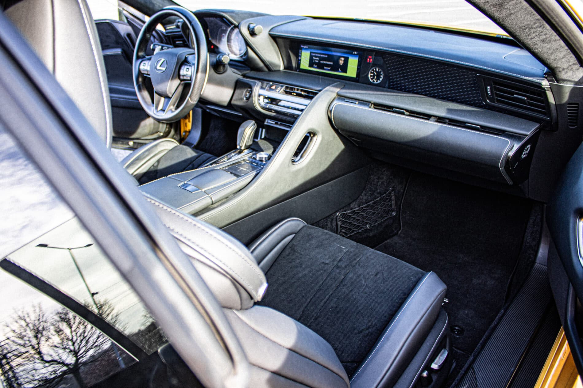 2023 Lexus LC 500, žltá kupé, 33 321 km