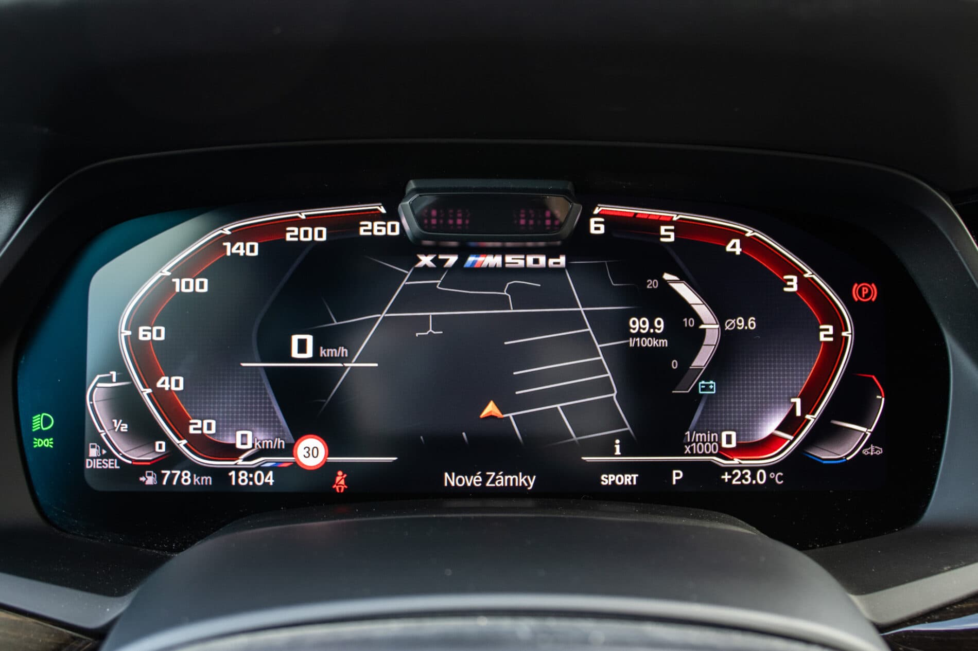 2020 BMW X7 M50d, biela suv, 129 000 km