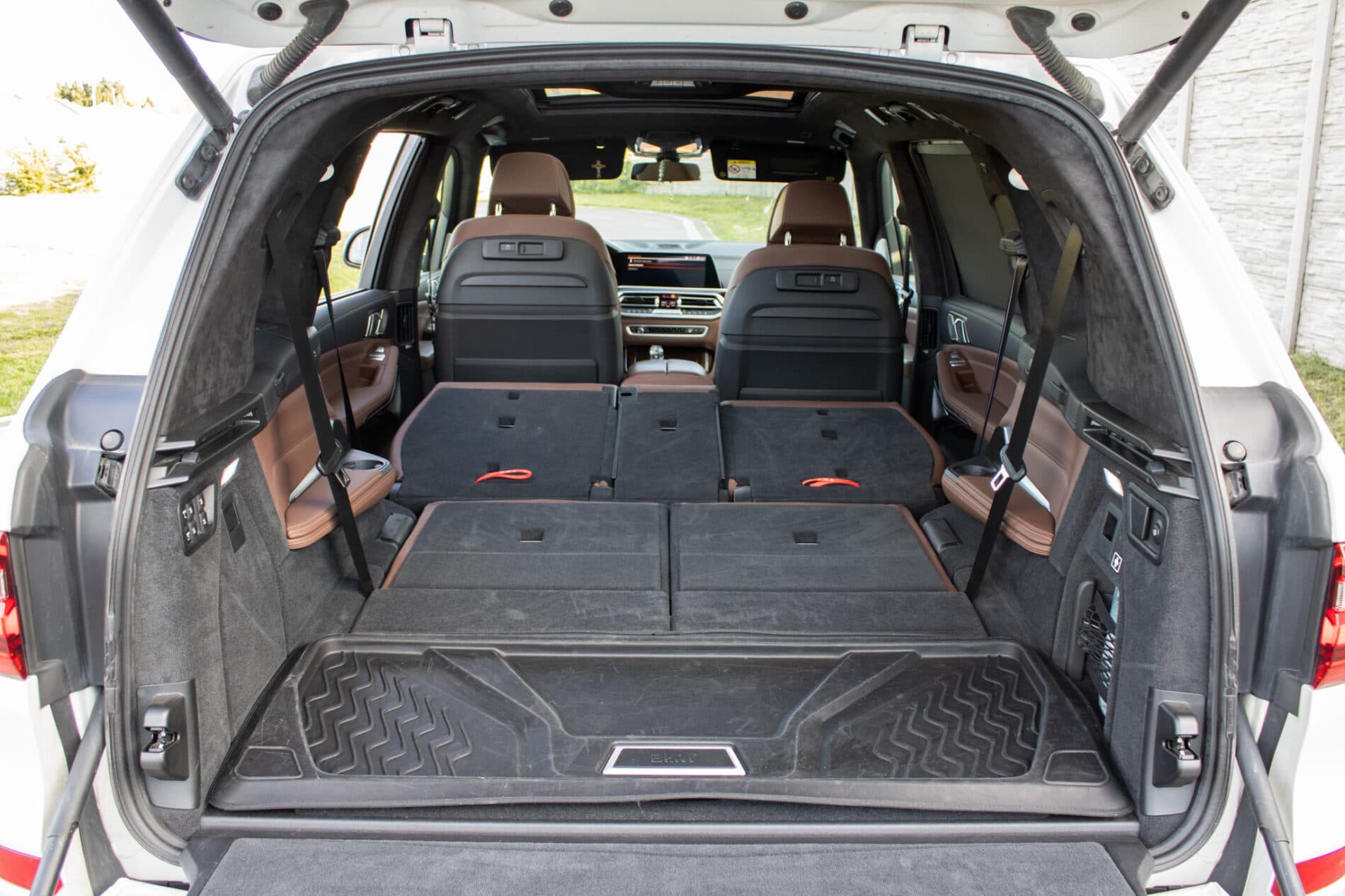 2020 BMW X7 M50d, biela suv, 129 000 km