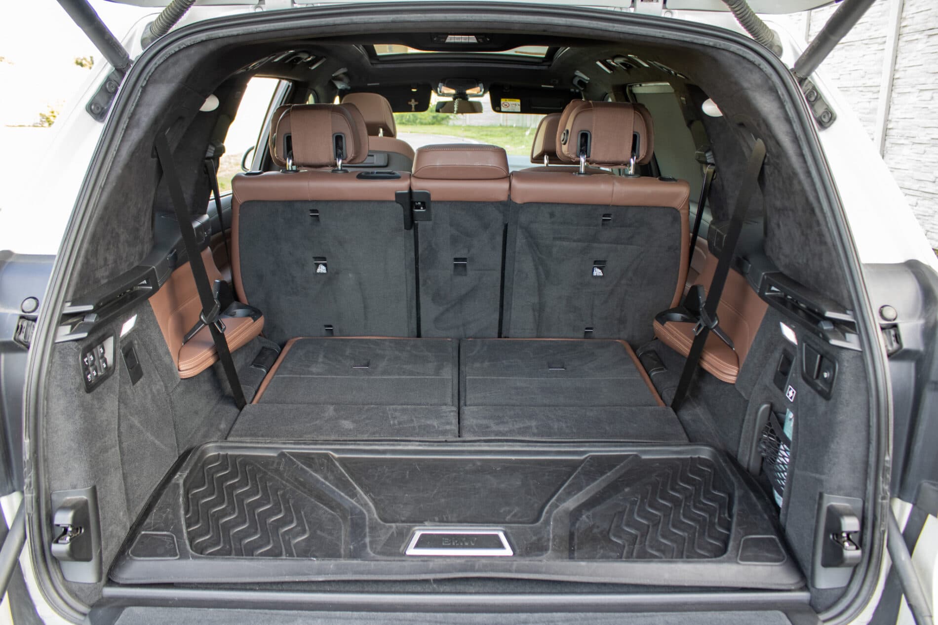 2020 BMW X7 M50d, biela suv, 129 000 km