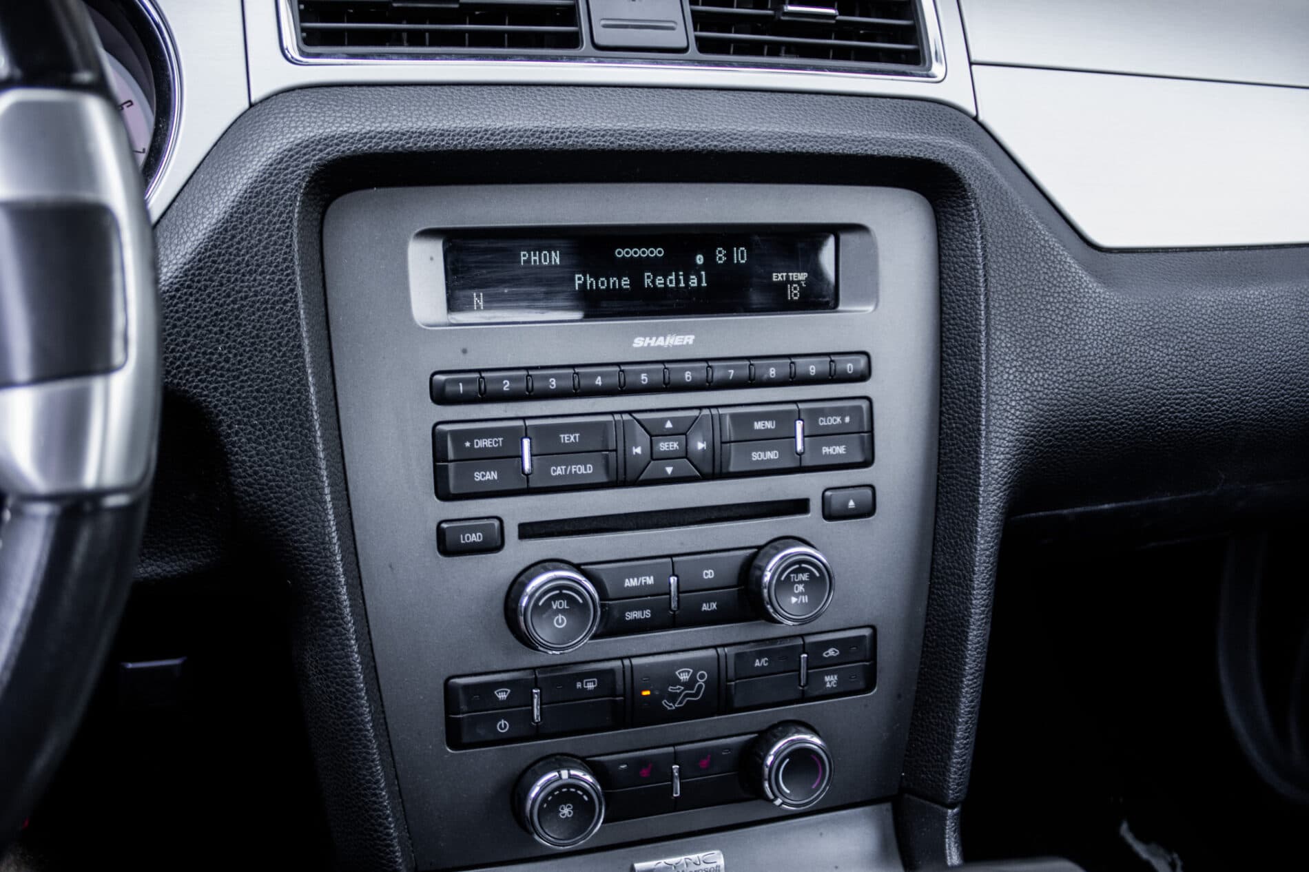 2010 Ford Mustang, čierna kupé, 193 470 km