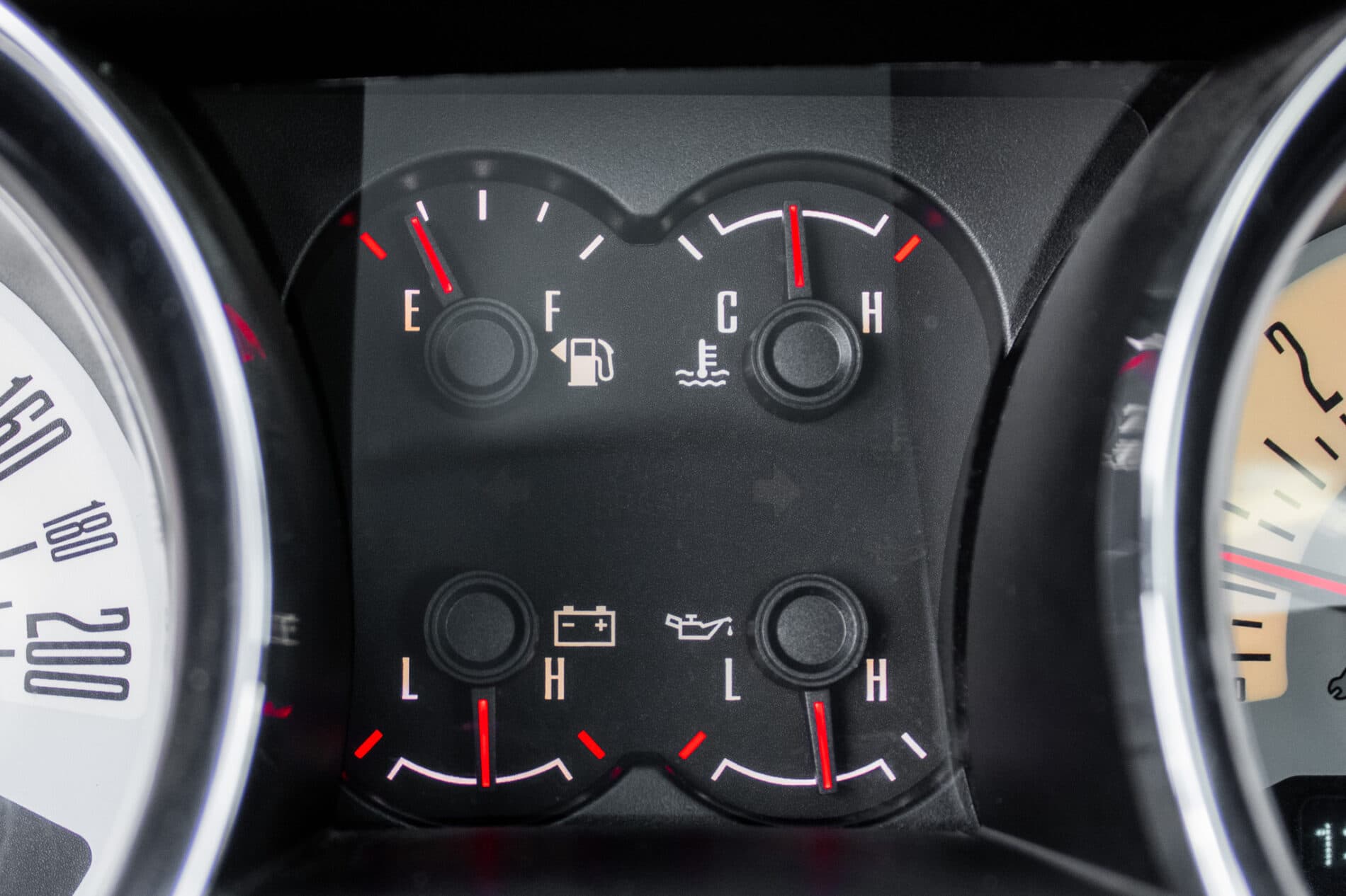 2010 Ford Mustang, čierna kupé, 193 470 km