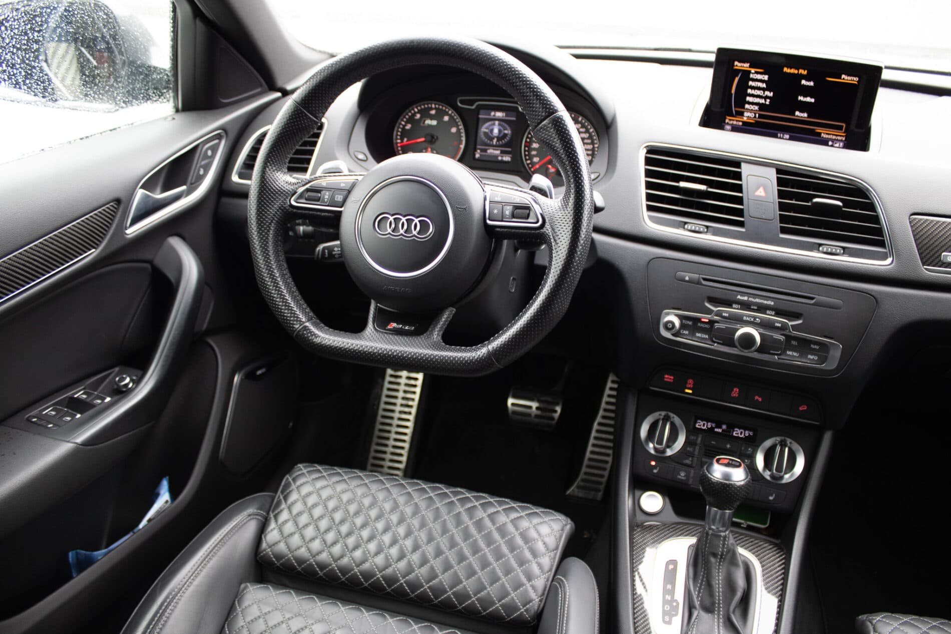 2014 AUDI RSQ3, sivá suv, 209 610 km
