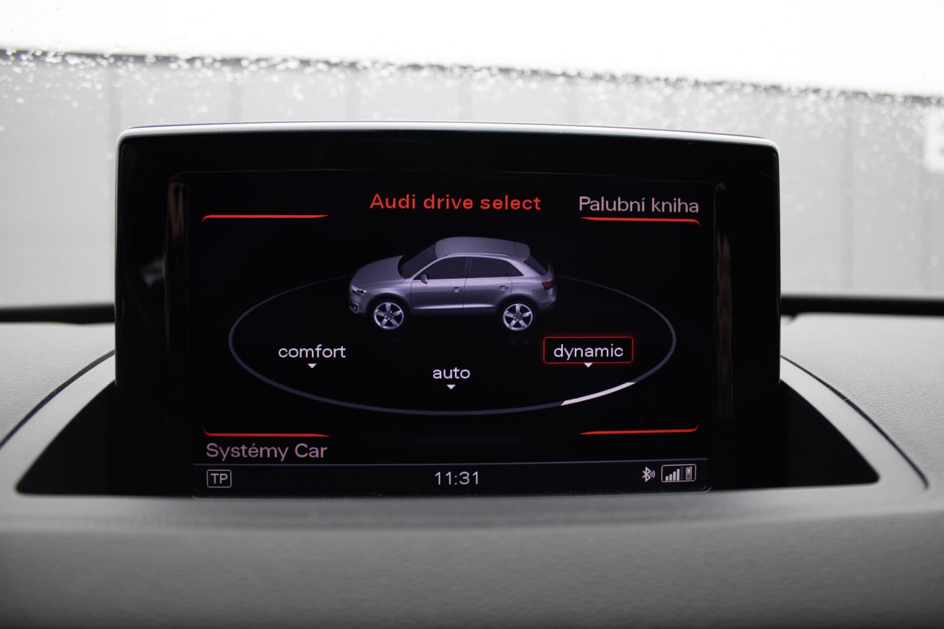 2014 AUDI RSQ3, sivá suv, 209 610 km