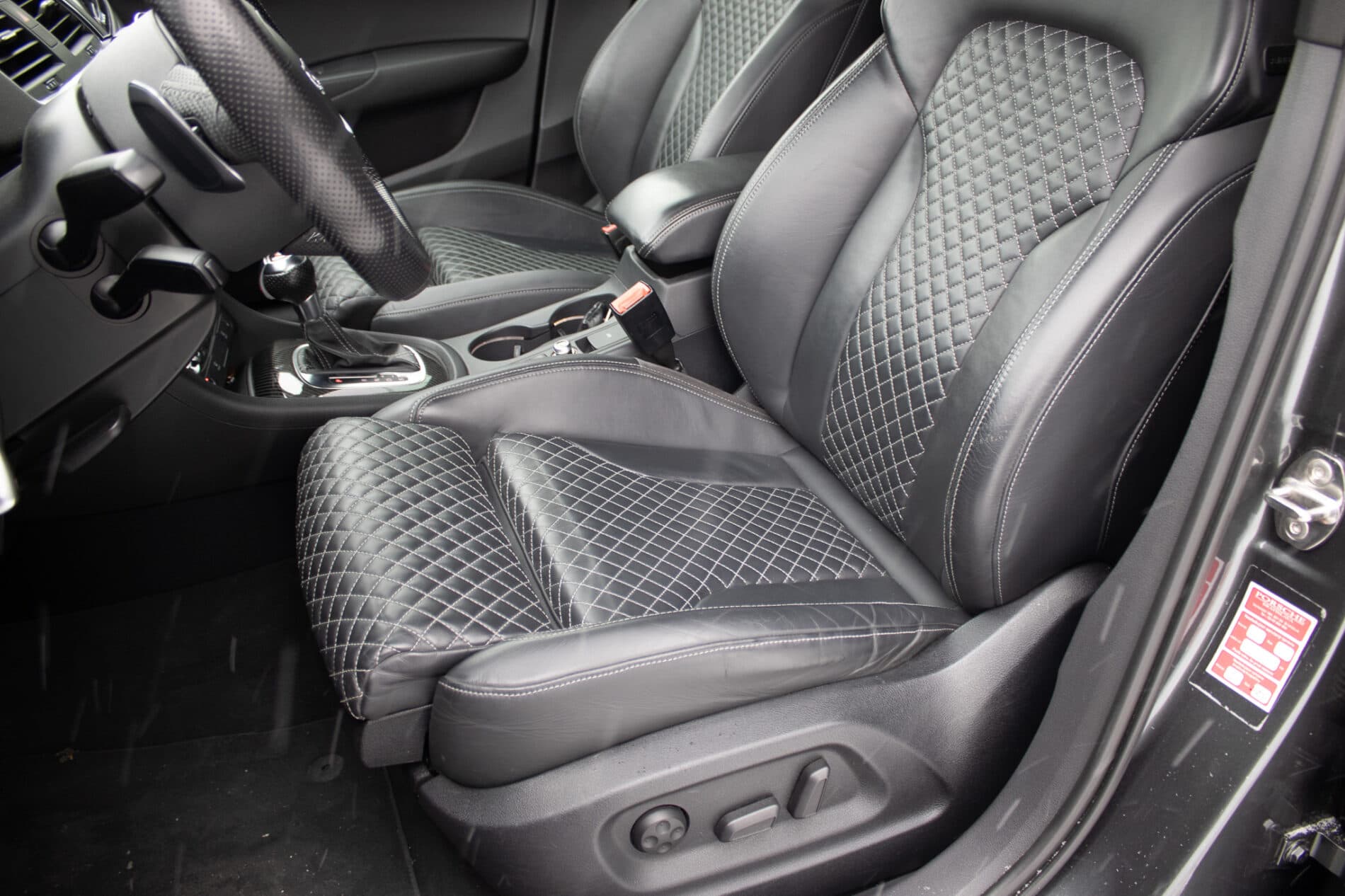 2014 AUDI RSQ3, sivá suv, 209 610 km