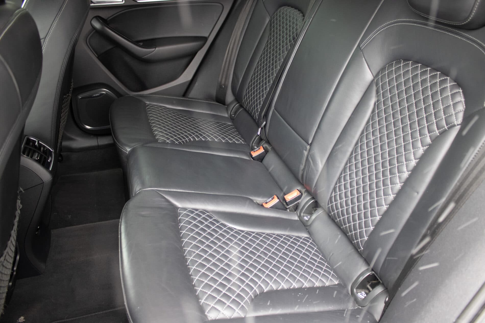 2014 AUDI RSQ3, sivá suv, 209 610 km