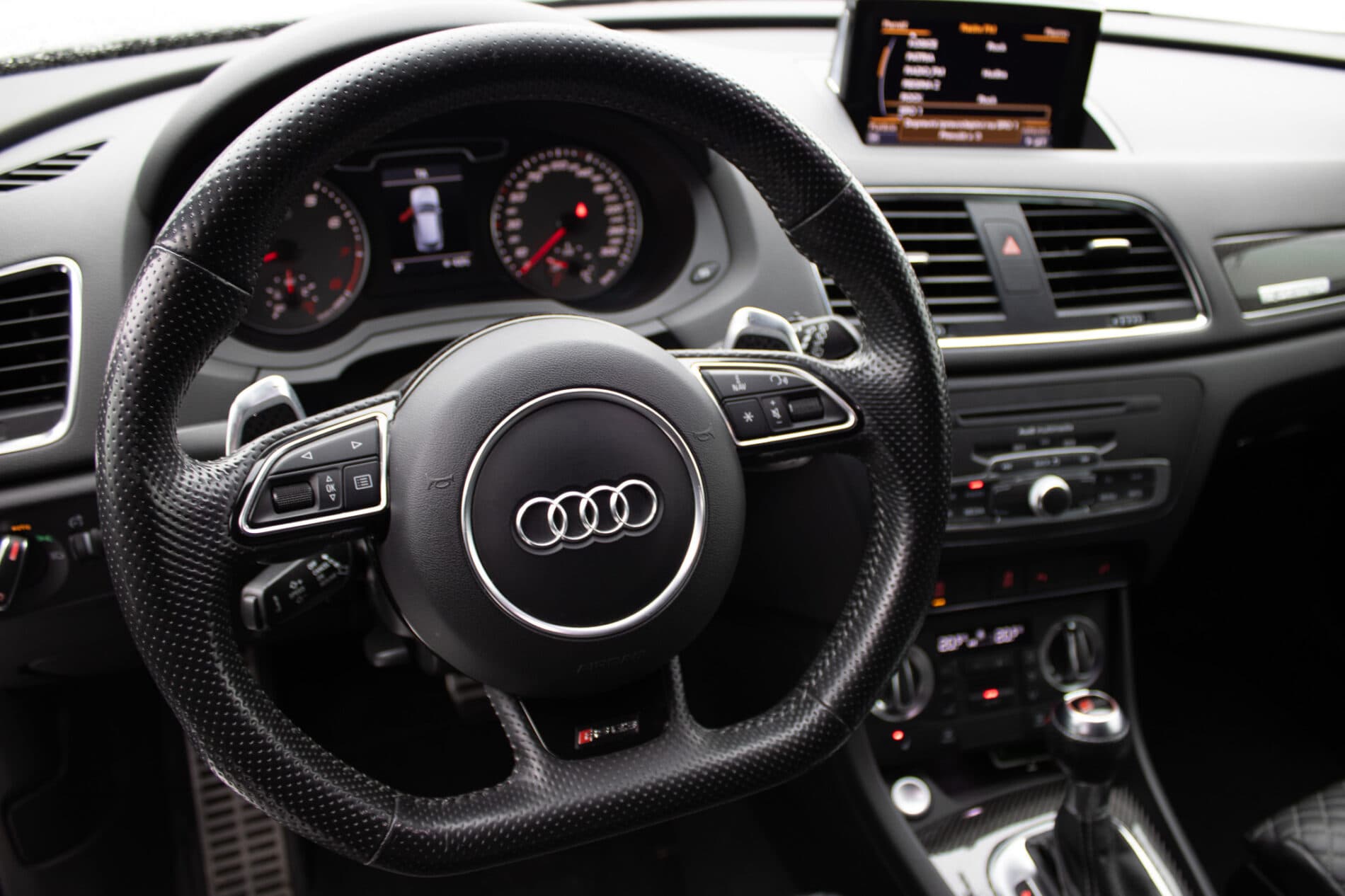 2014 AUDI RSQ3, sivá suv, 209 610 km