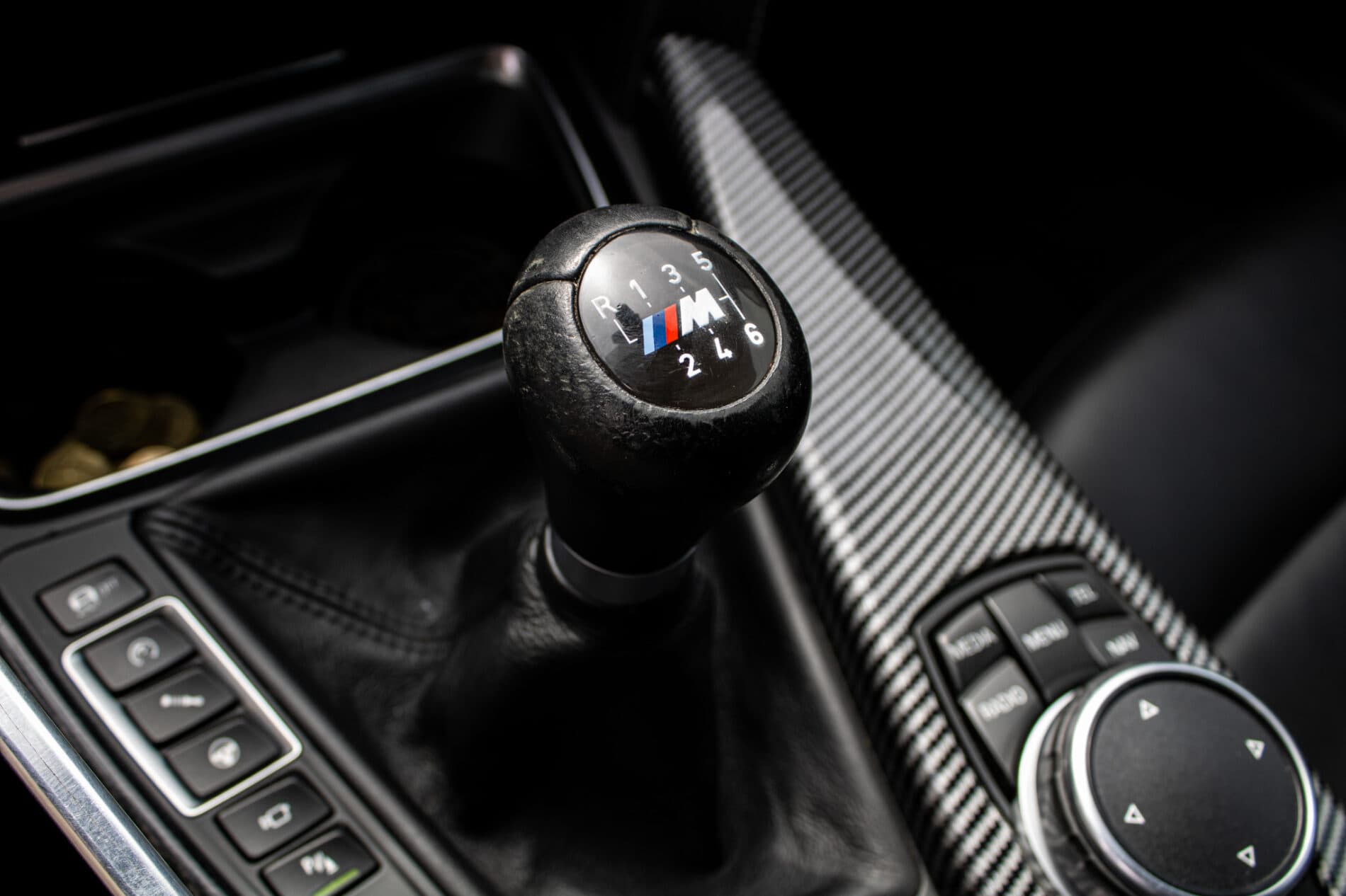 2015 BMW M4, sivá kupé, 117 755 km