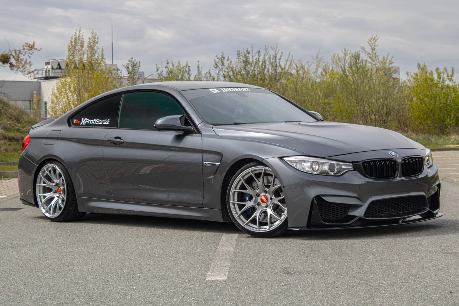 2015 BMW M4, sivá kupé, 117 755 km