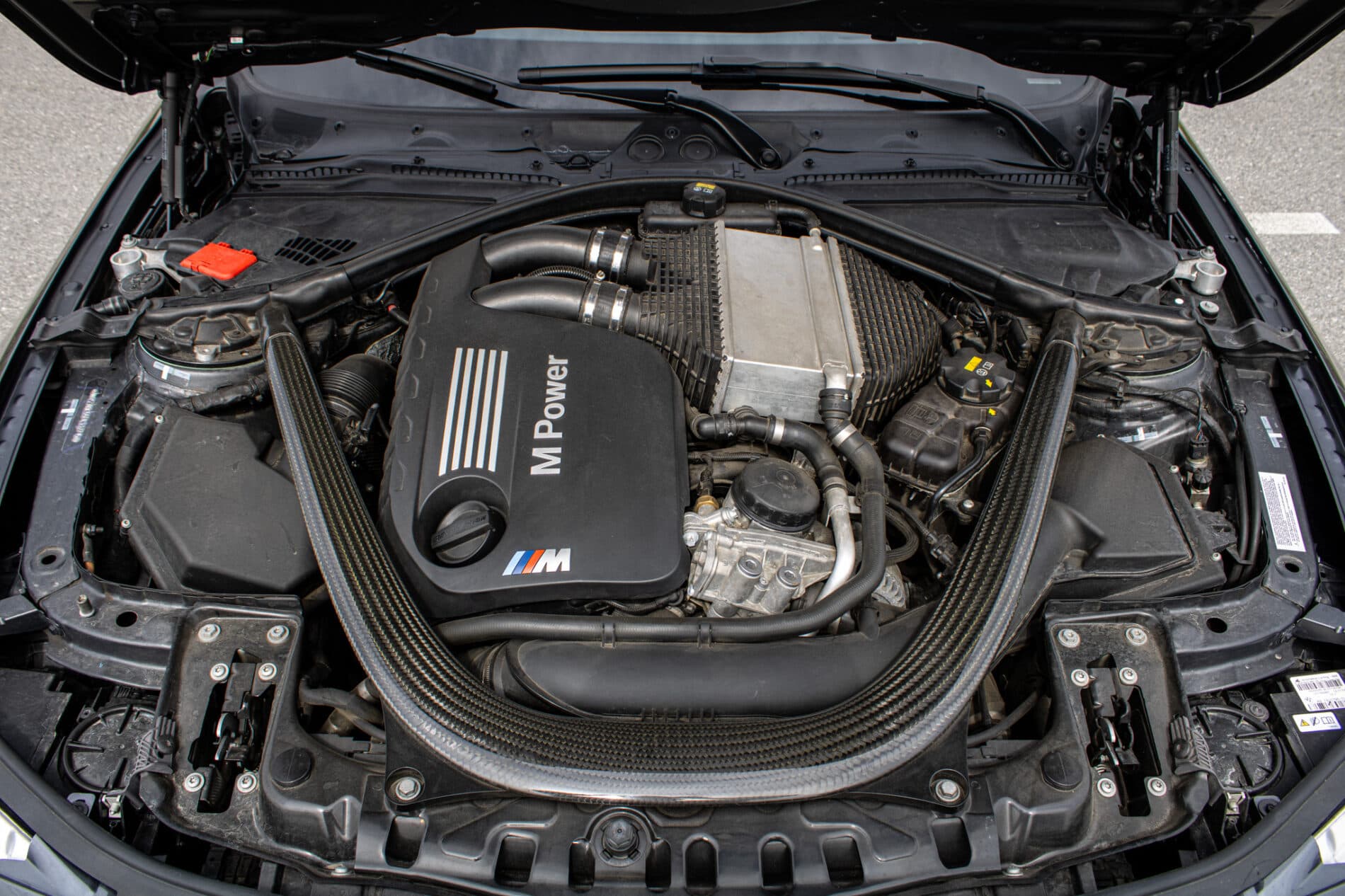2015 BMW M4, sivá kupé, 117 755 km