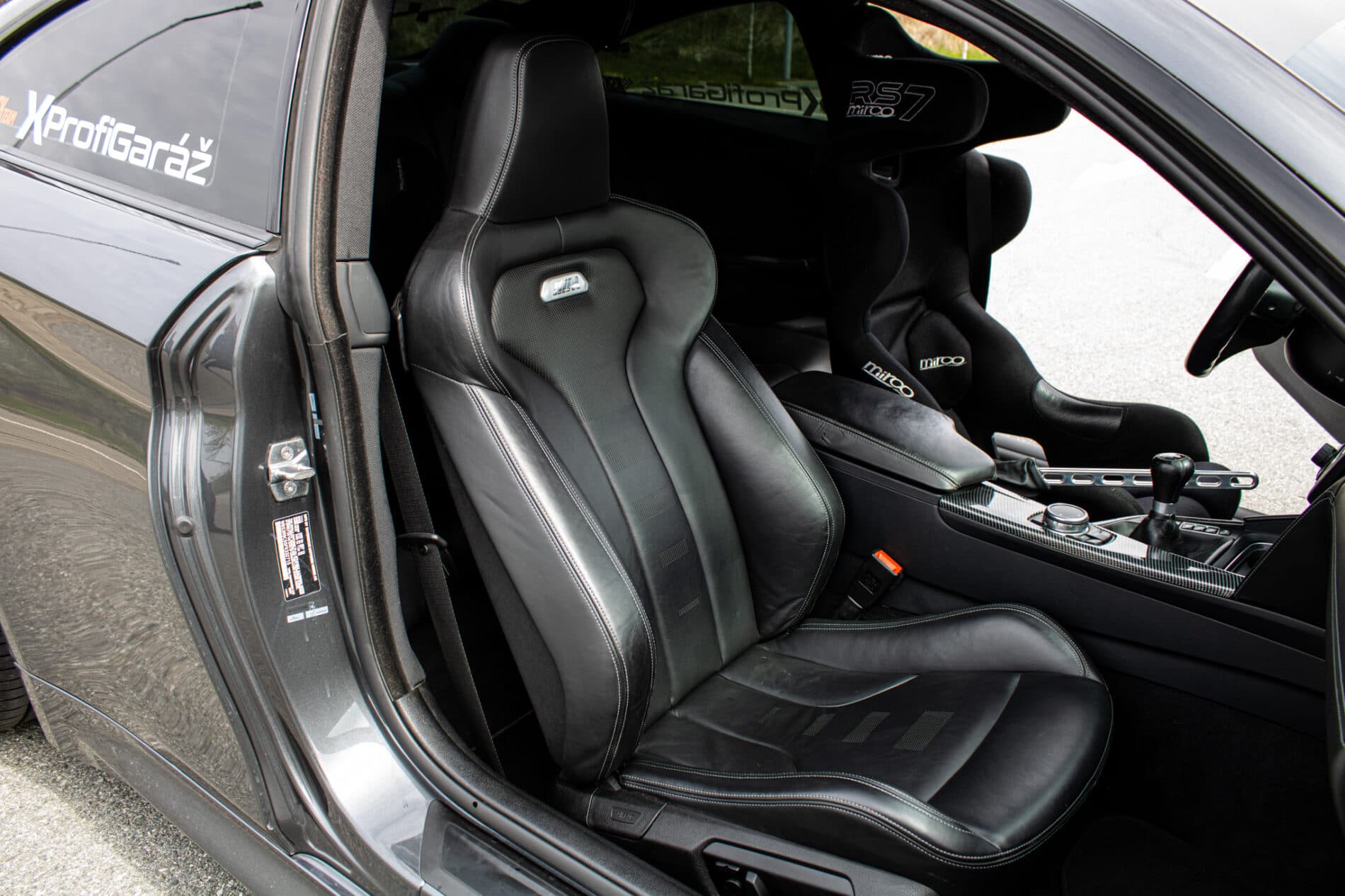 2015 BMW M4, sivá kupé, 117 755 km