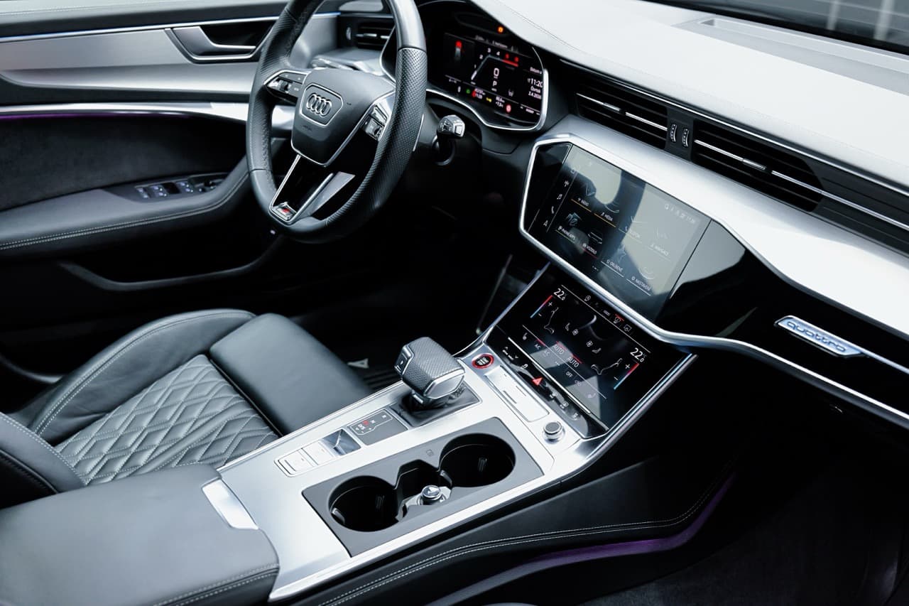 2022 AUDI S6 Avant, antracitová kombi, 45 300 km