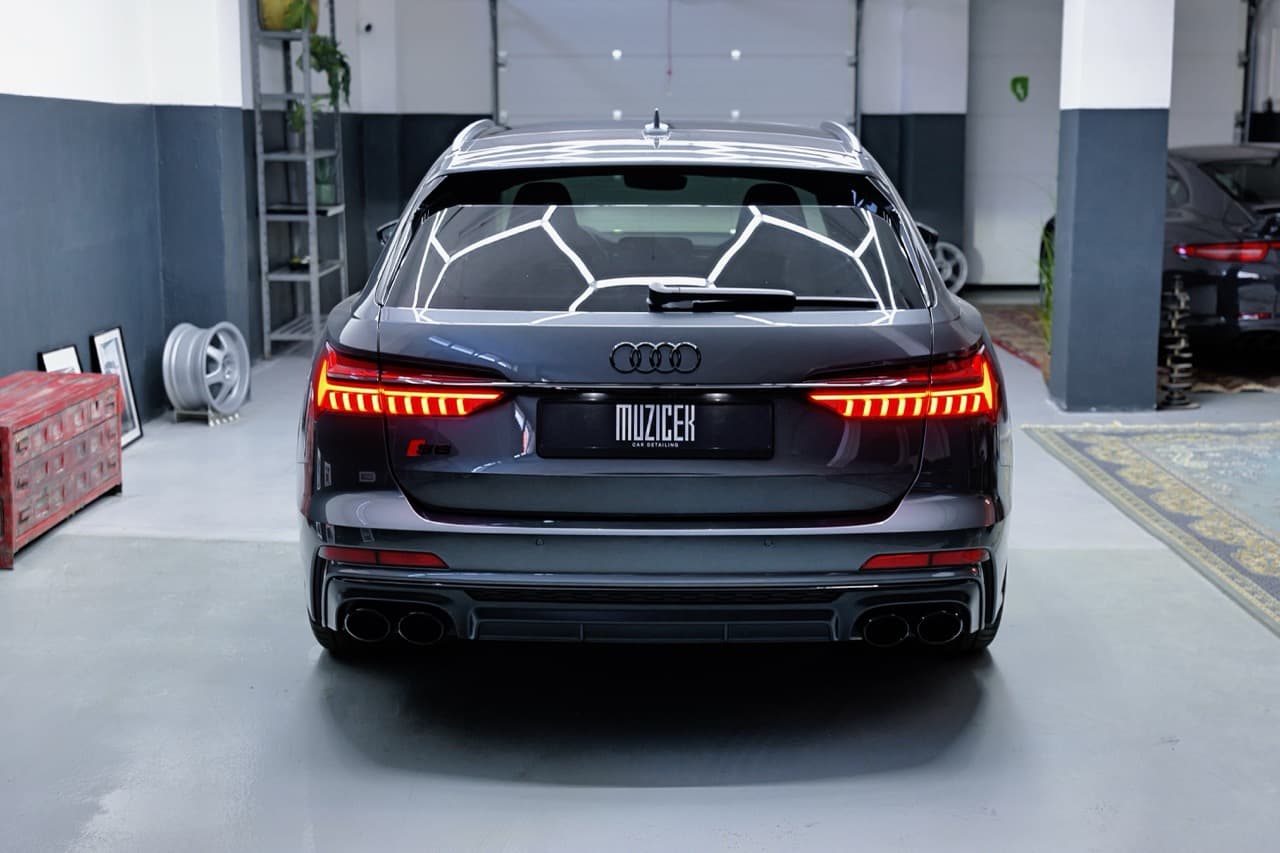 2022 AUDI S6 Avant, antracitová kombi, 45 300 km