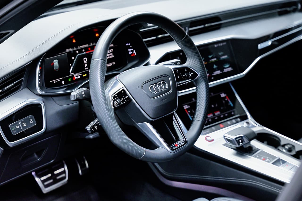 2022 AUDI S6 Avant, antracitová kombi, 45 300 km