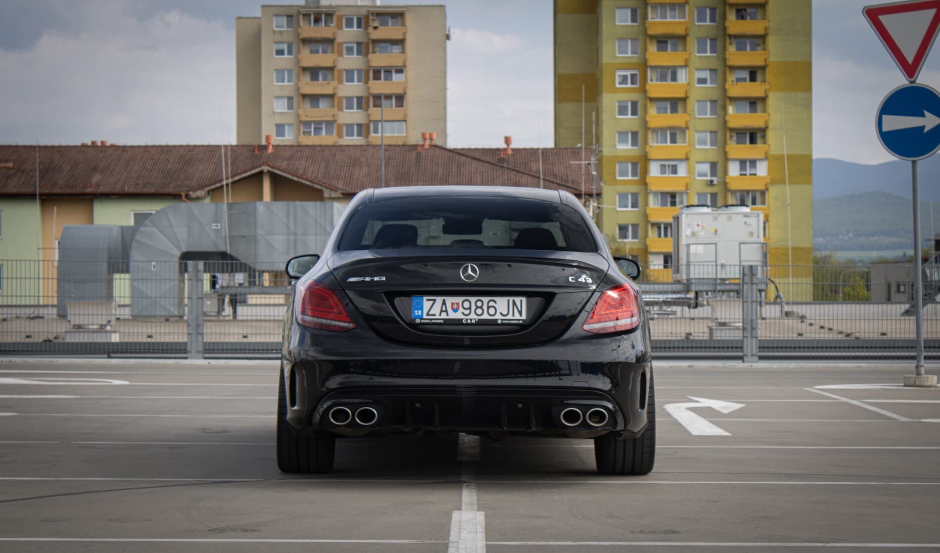 2019 Mercedes-Benz C 43 AMG, čierna sedan, 122 074 km