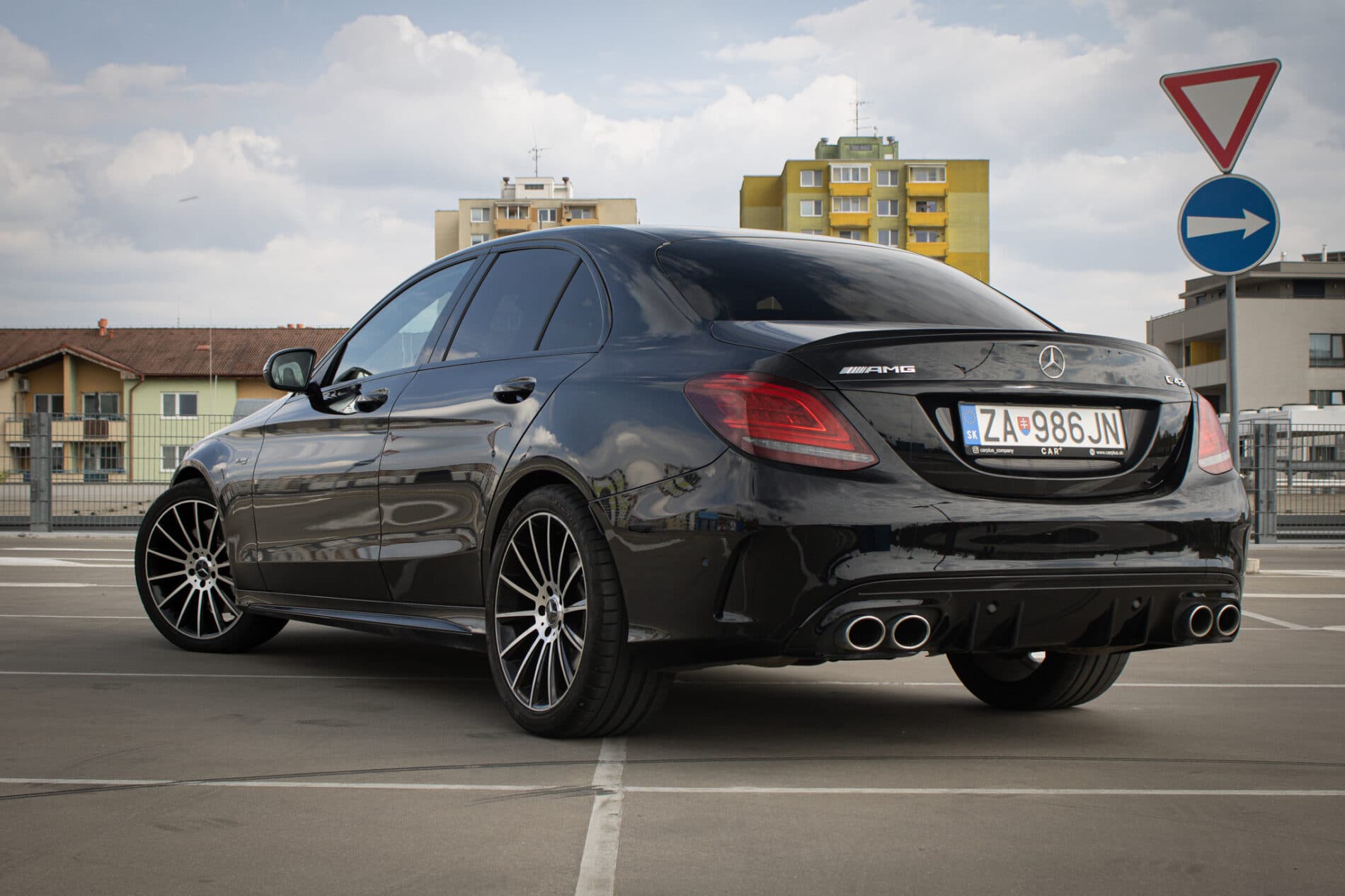 2019 Mercedes-Benz C 43 AMG, čierna sedan, 122 074 km