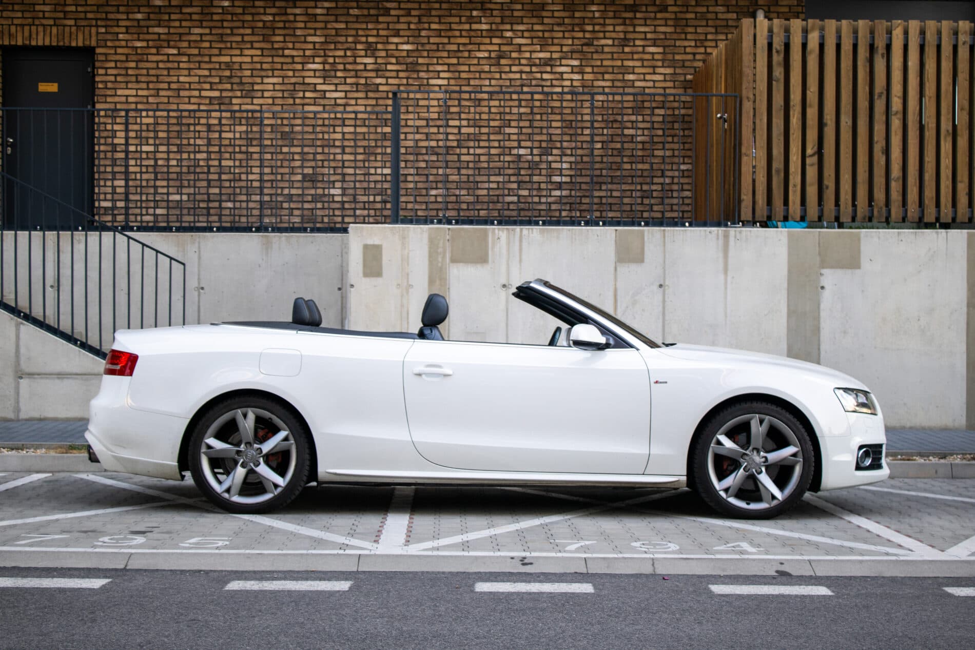 2009 AUDI A5, biela kabriolet, 123 385 km
