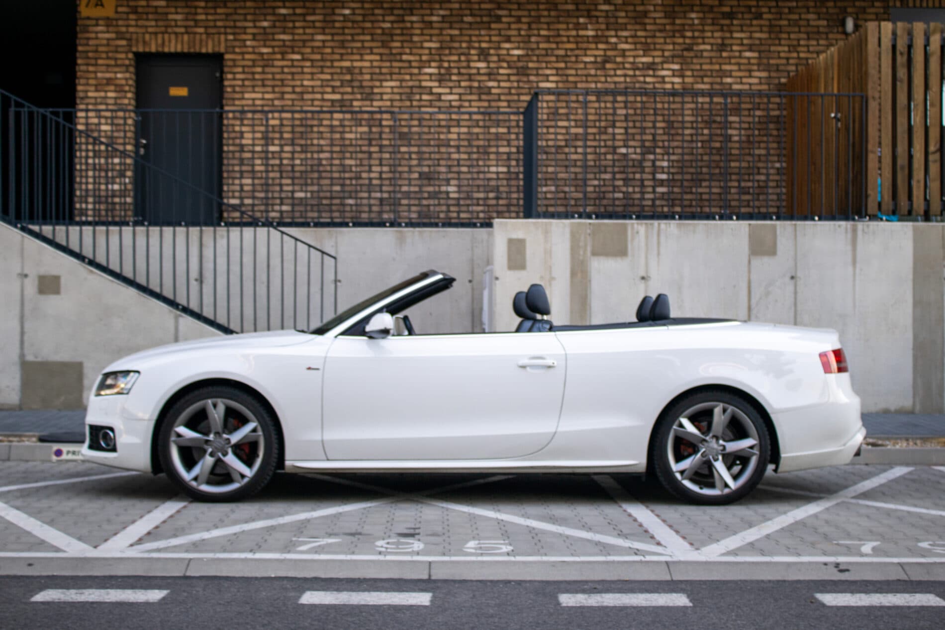 2009 AUDI A5, biela kabriolet, 123 385 km