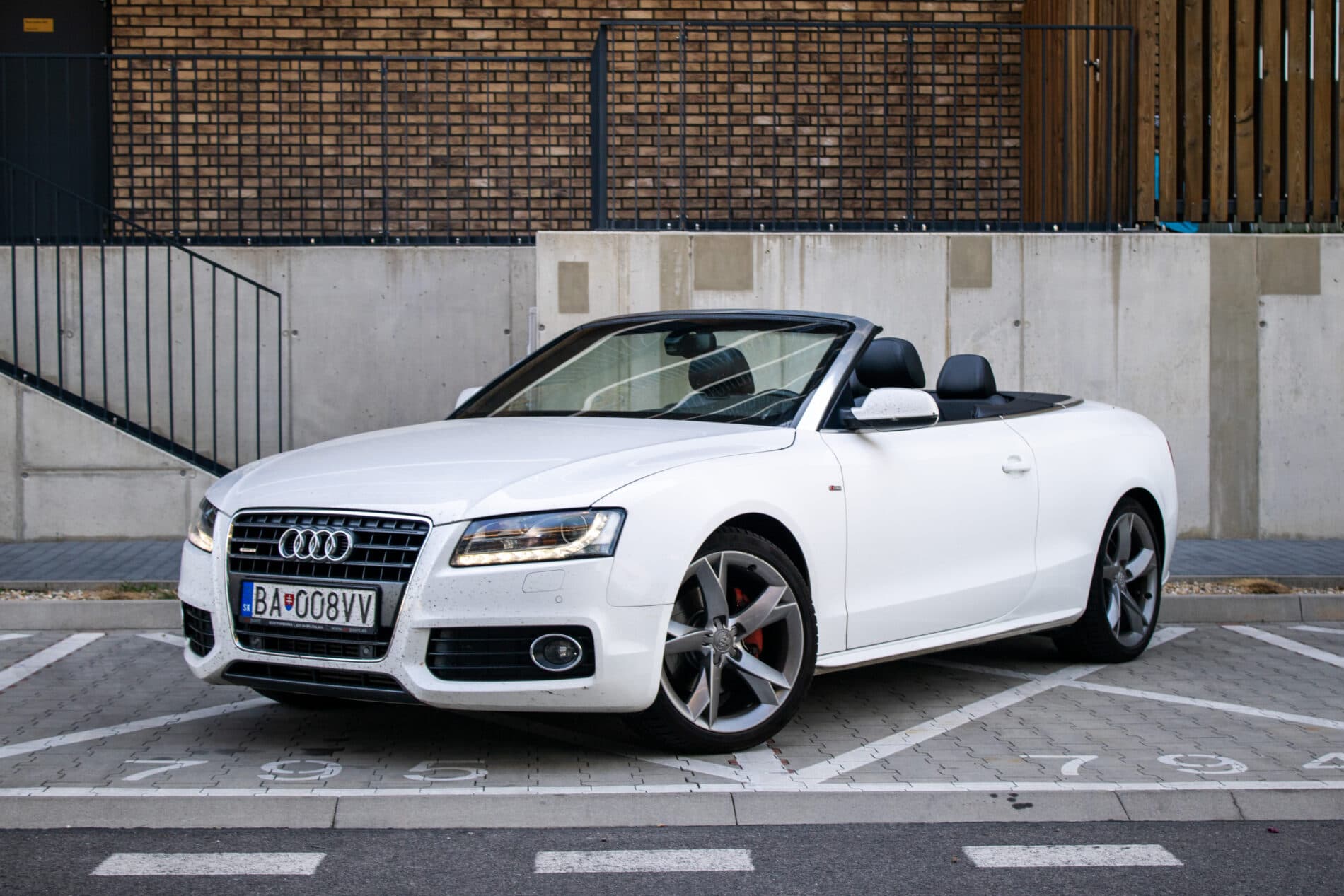 2009 AUDI A5, biela kabriolet, 123 385 km
