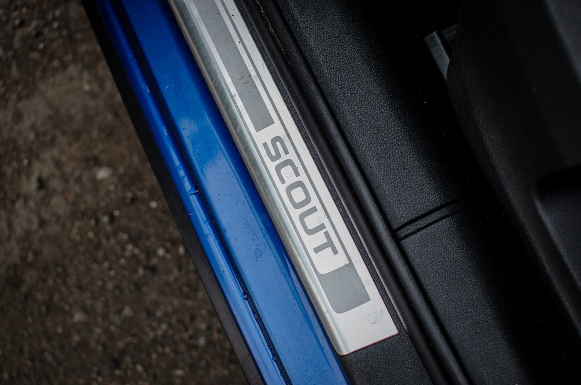 2015 Skoda Octavia RS, modrá kombi, 284 138 km