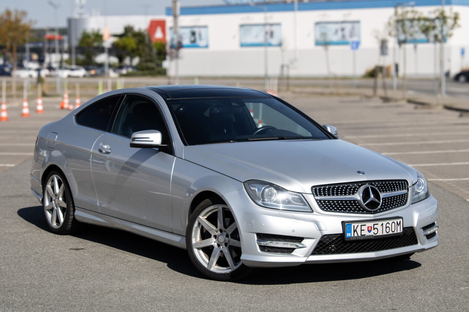 2014 Mercedes-Benz C 250d, strieborná kupé, 136 613 km