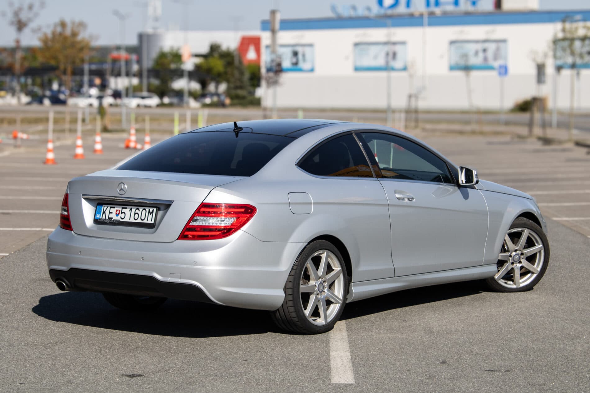 2014 Mercedes-Benz C 250d, strieborná kupé, 136 613 km
