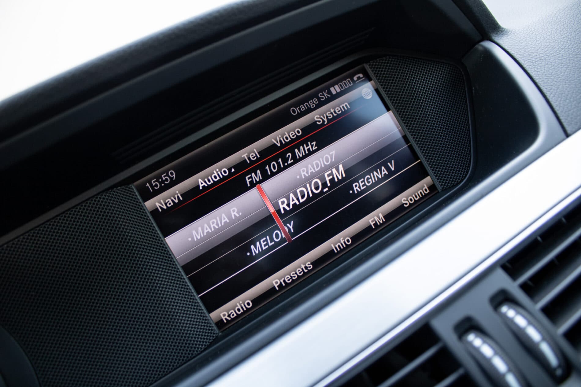 2014 Mercedes-Benz C 250d, strieborná kupé, 136 613 km