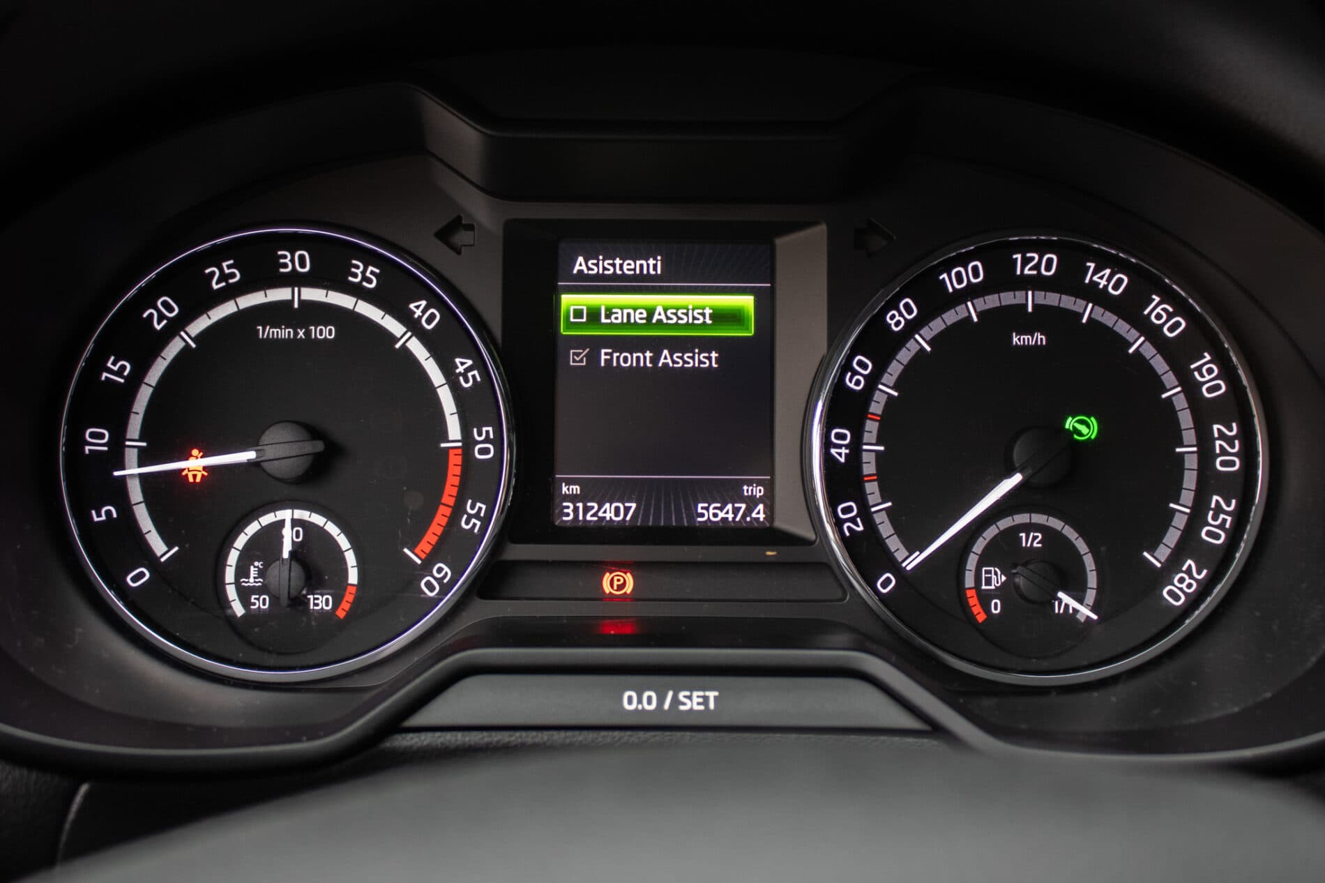 2015 Skoda Octavia RS, čierna kombi, 312 500 km